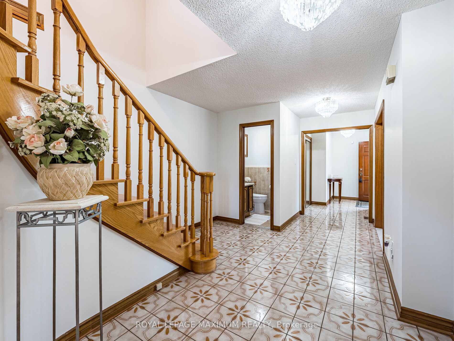 Photo 17 of 131 Kaiser Drive, Vaughan, West Woodbridge — HOMEH