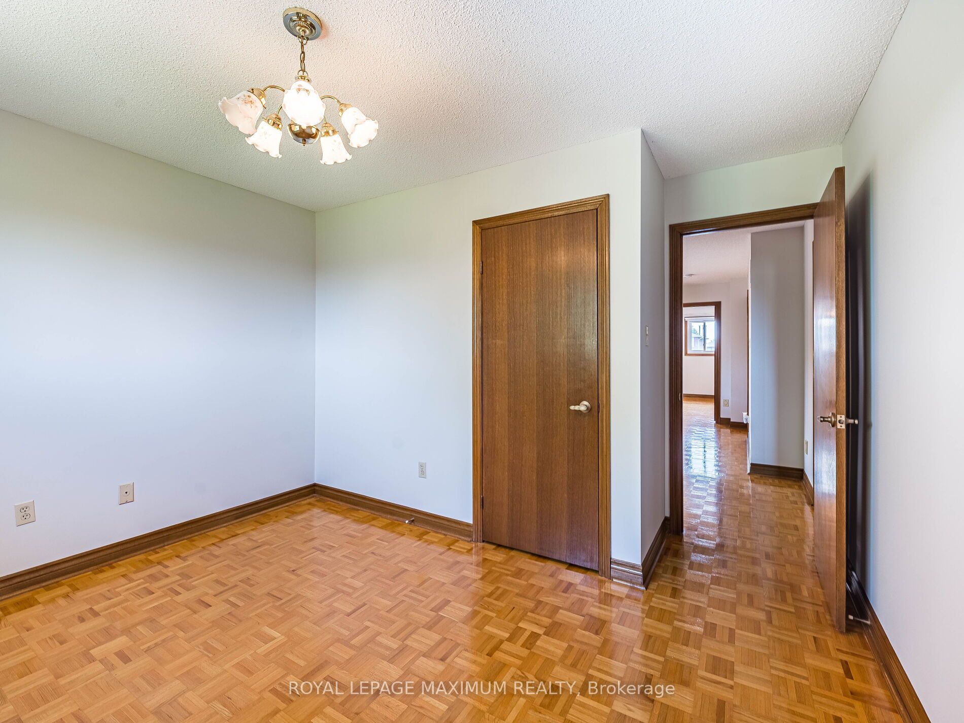 Photo 25 of 131 Kaiser Drive, Vaughan, West Woodbridge — HOMEH