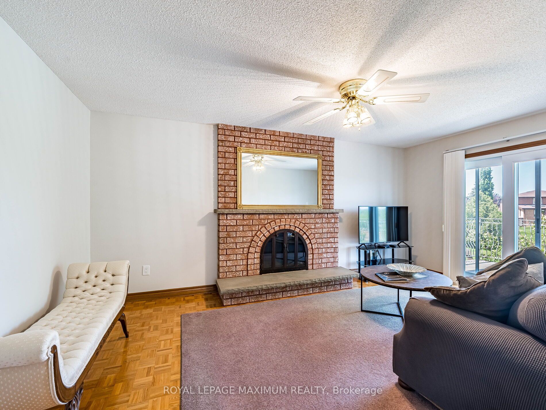 Photo 15 of 131 Kaiser Drive, Vaughan, West Woodbridge — HOMEH