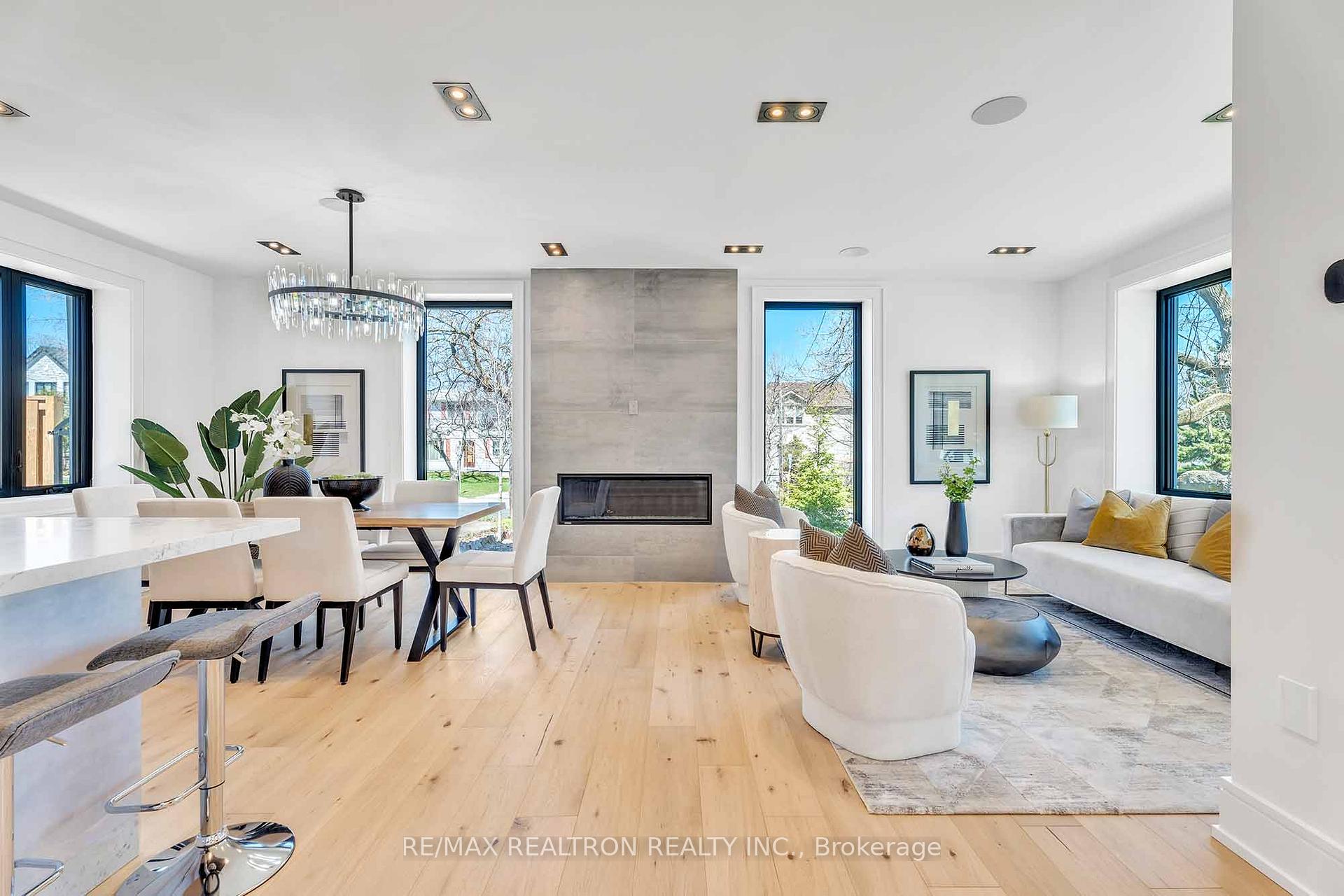 Photo 4 of 93 Highland Park Boulevard, Markham, Grandview — HOMEH
