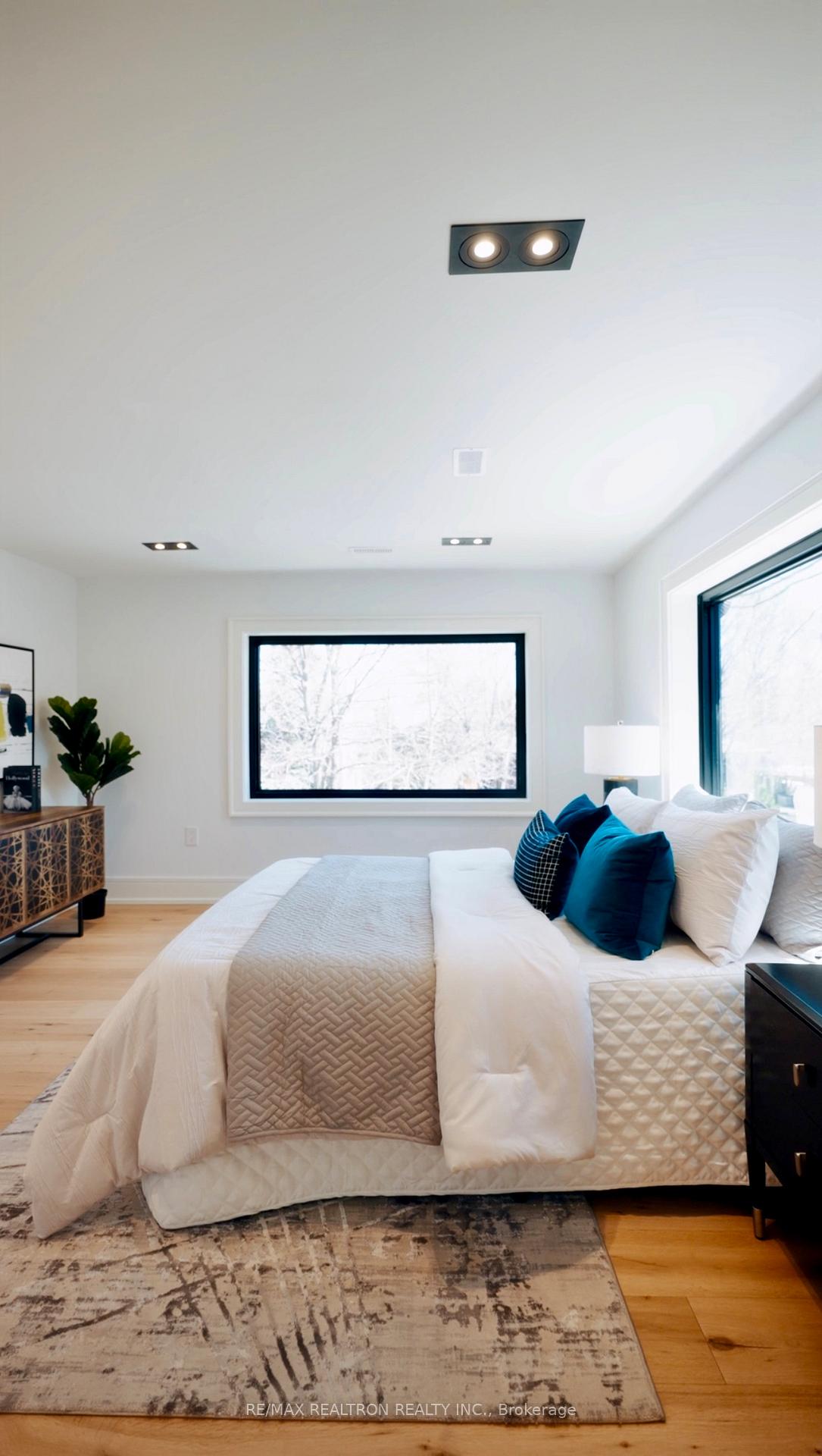 Photo 8 of 93 Highland Park Boulevard, Markham, Grandview — HOMEH