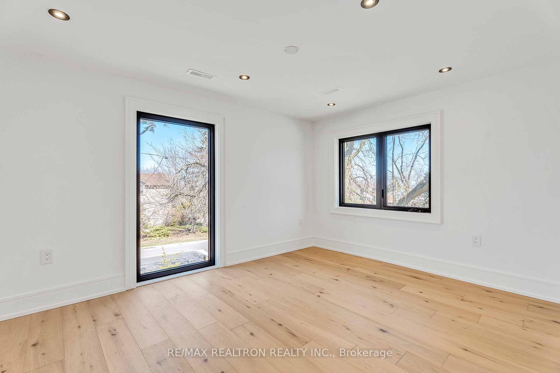 Photo 19 of 93 Highland Park Boulevard, Markham, Grandview — HOMEH