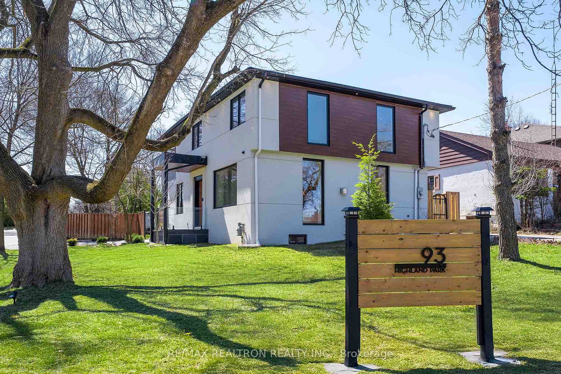 Photo 43 of 93 Highland Park Boulevard, Markham, Grandview — HOMEH