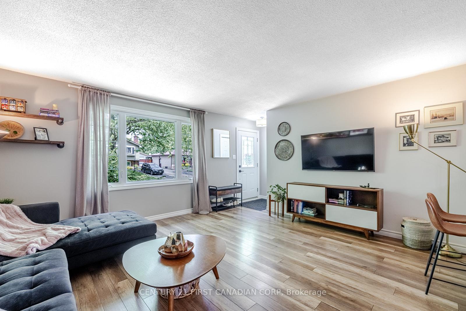 Photo 2 of 45 Downing Crescent, London, South S — HOMEH