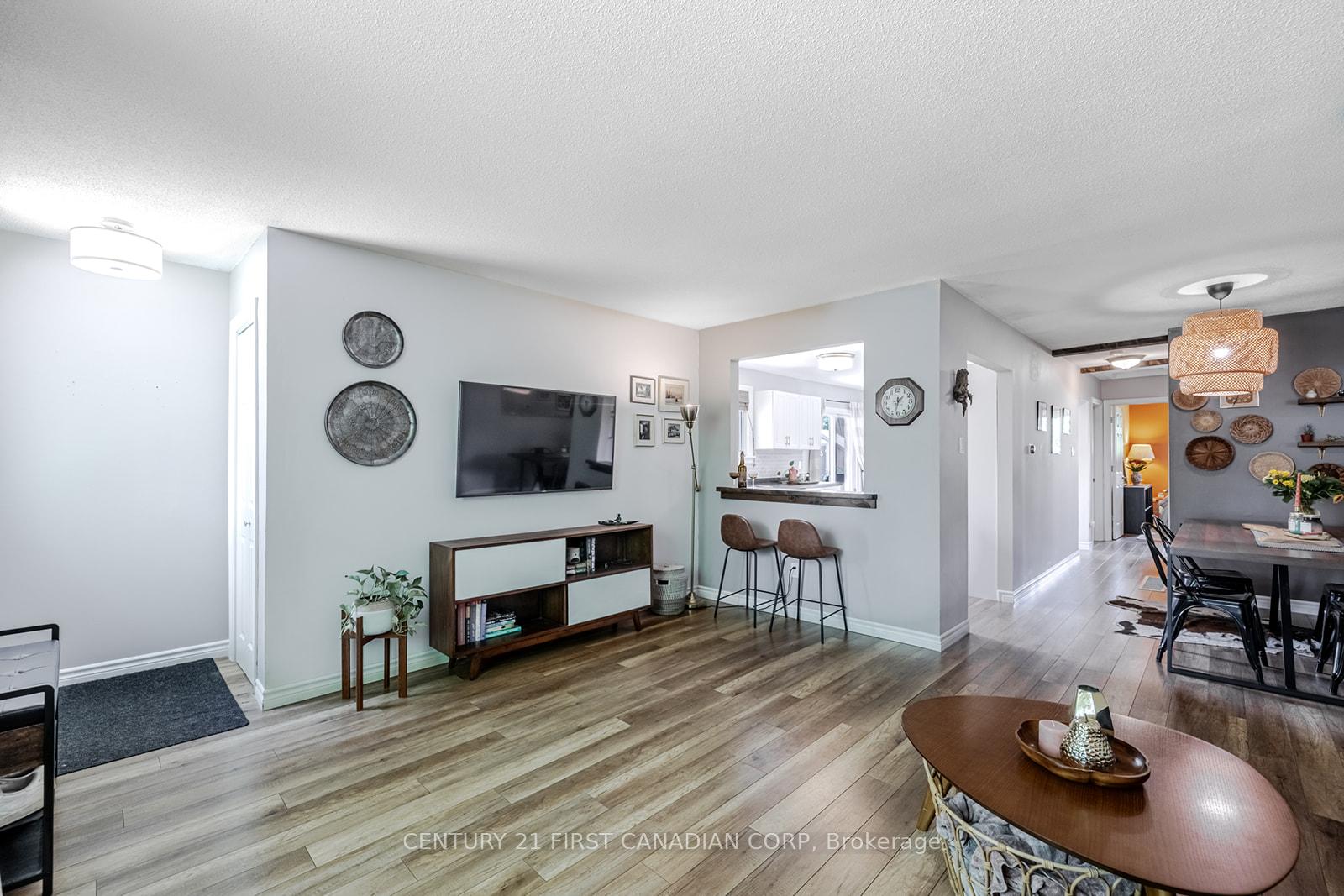 Photo 12 of 45 Downing Crescent, London, South S — HOMEH