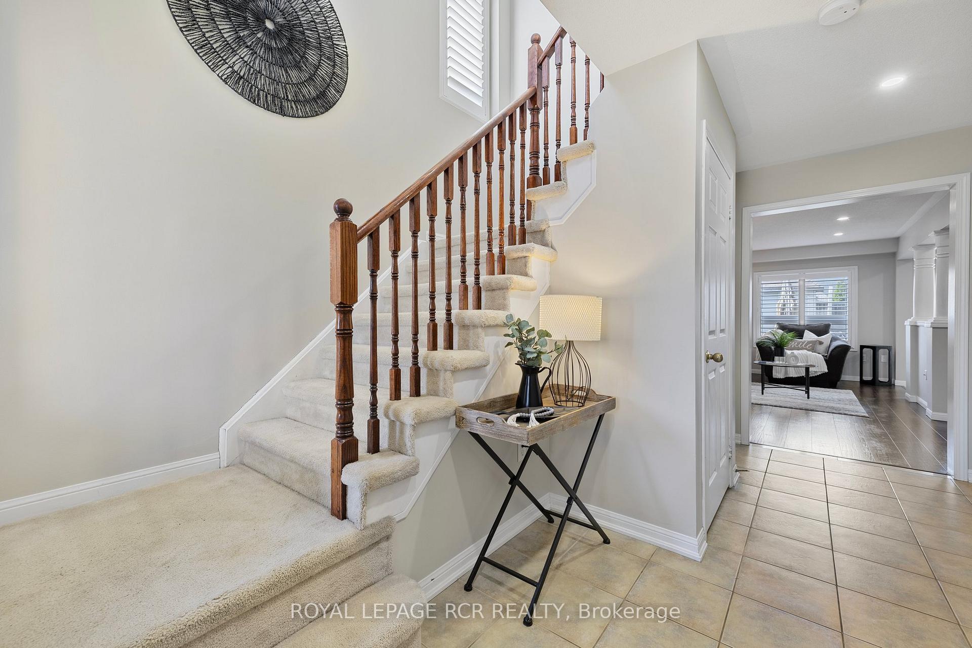 Photo 12 of 34 Childs Court, Clarington, Bowmanville — HOMEH