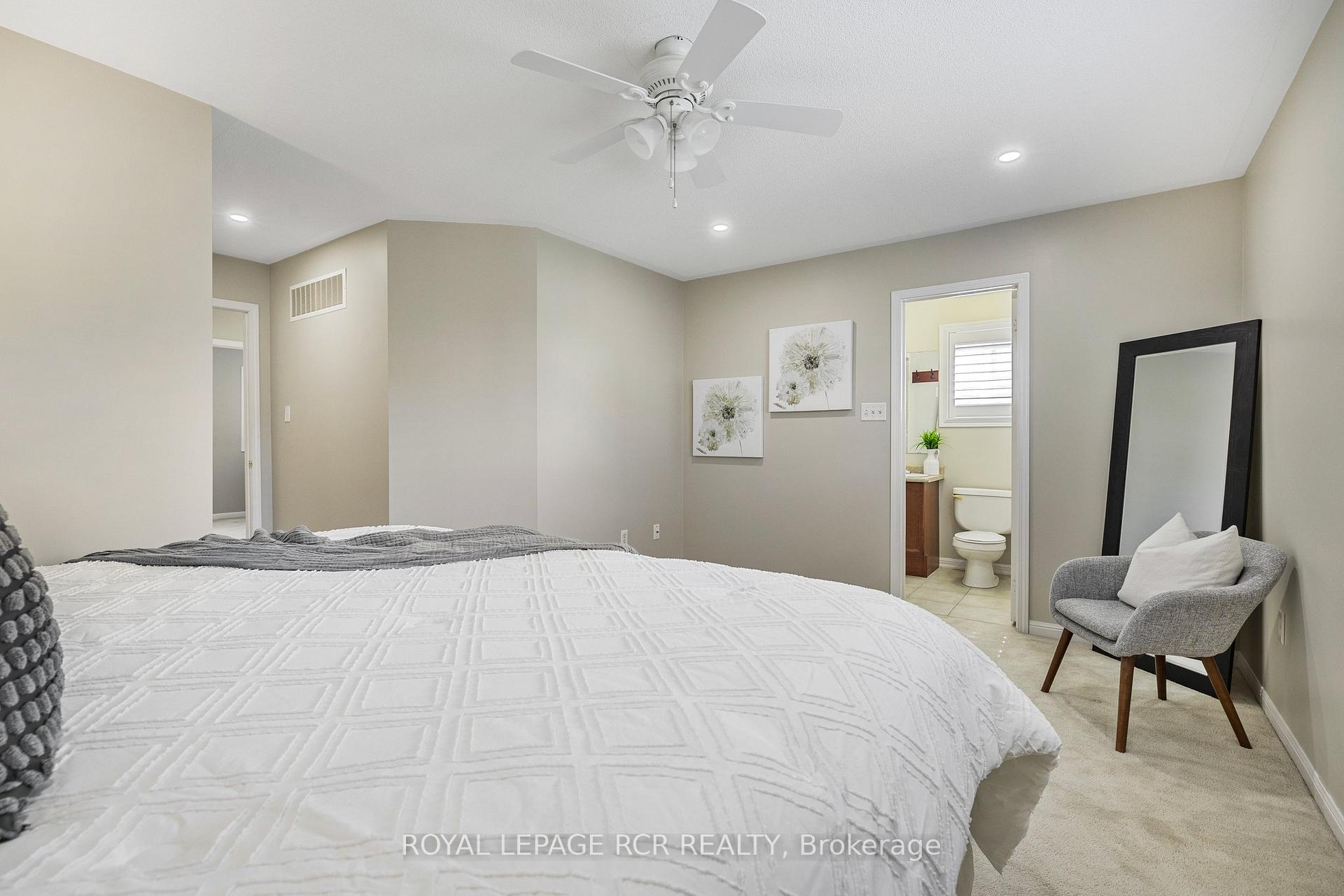 Photo 34 of 34 Childs Court, Clarington, Bowmanville — HOMEH