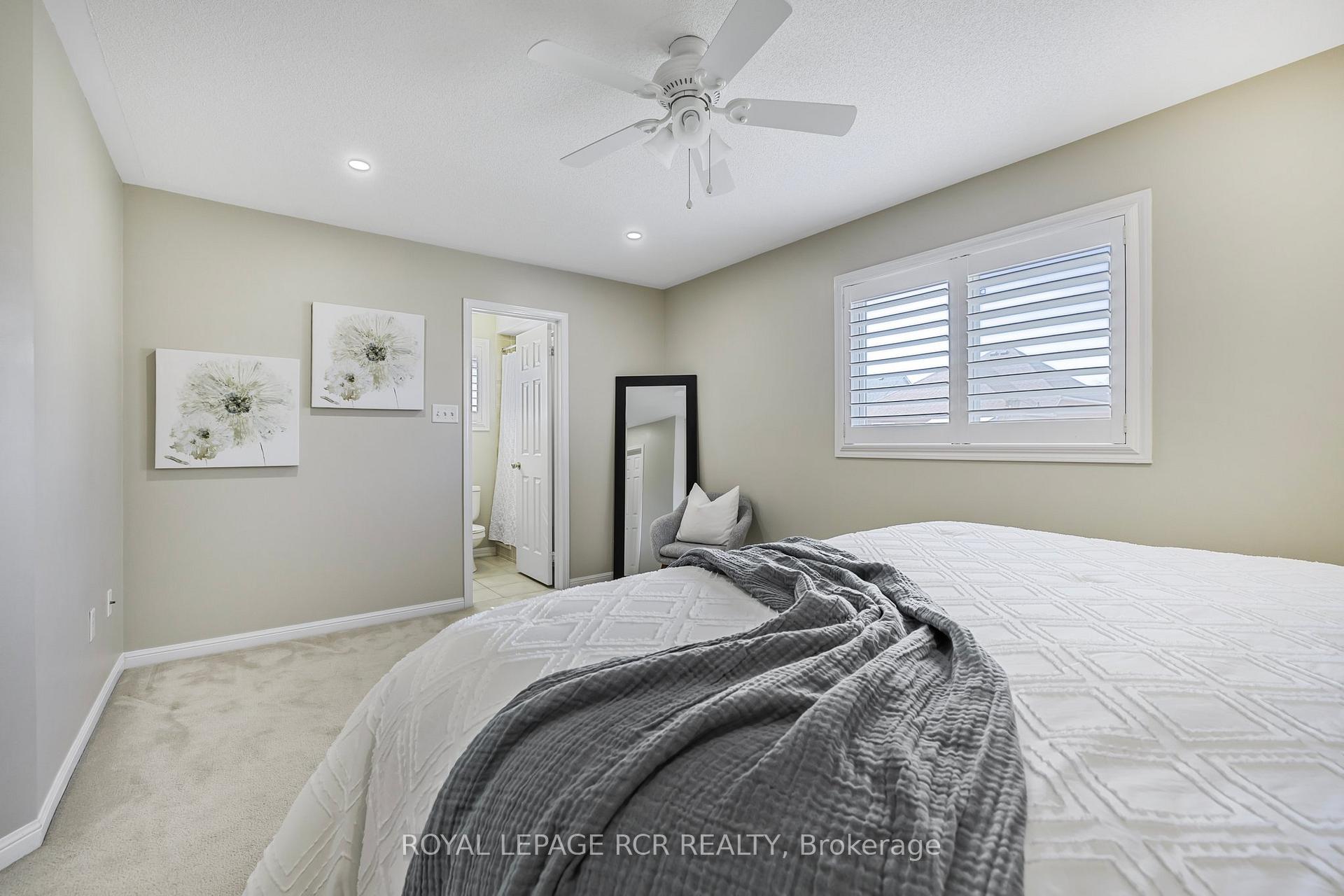 Photo 7 of 34 Childs Court, Clarington, Bowmanville — HOMEH