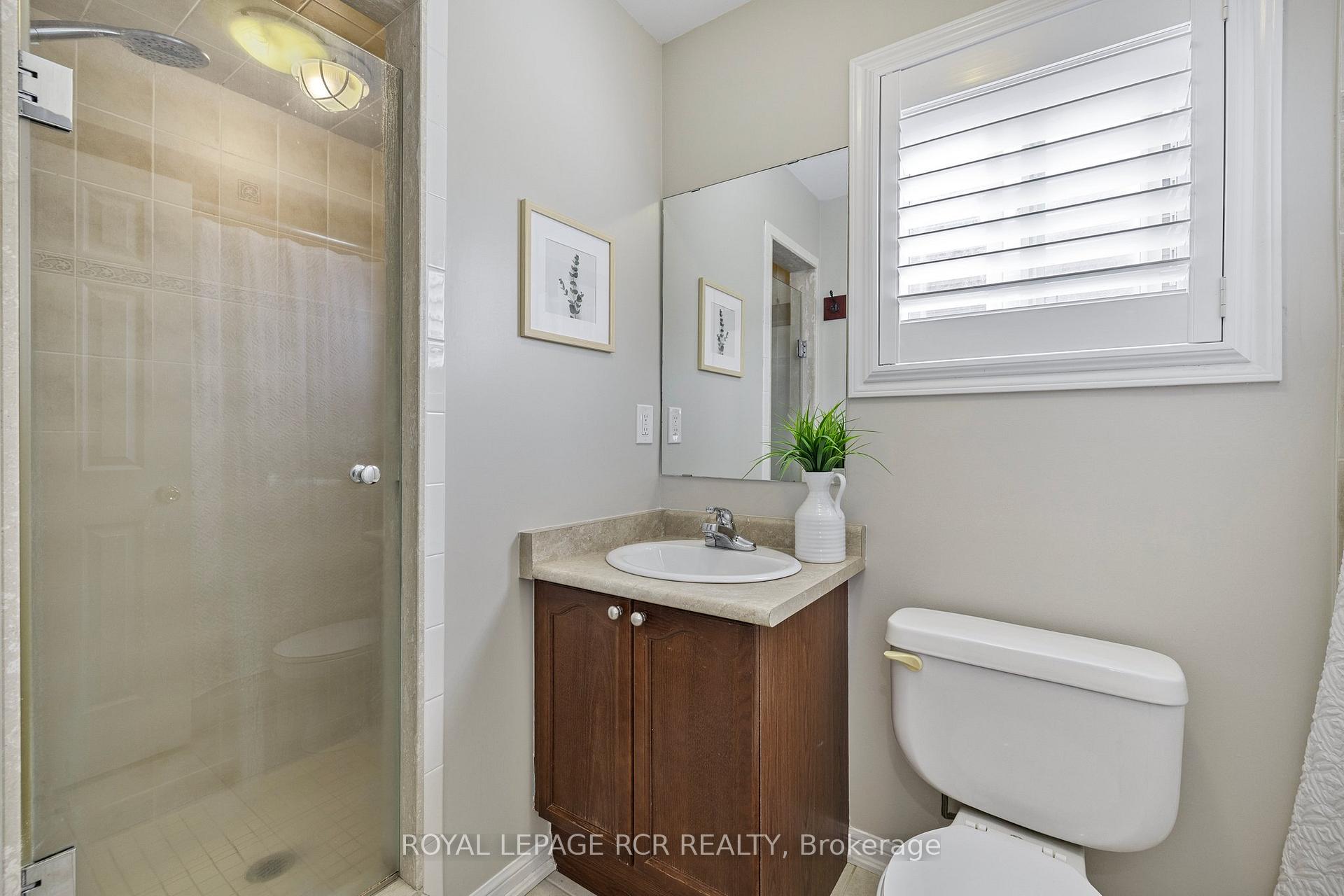 Photo 30 of 34 Childs Court, Clarington, Bowmanville — HOMEH