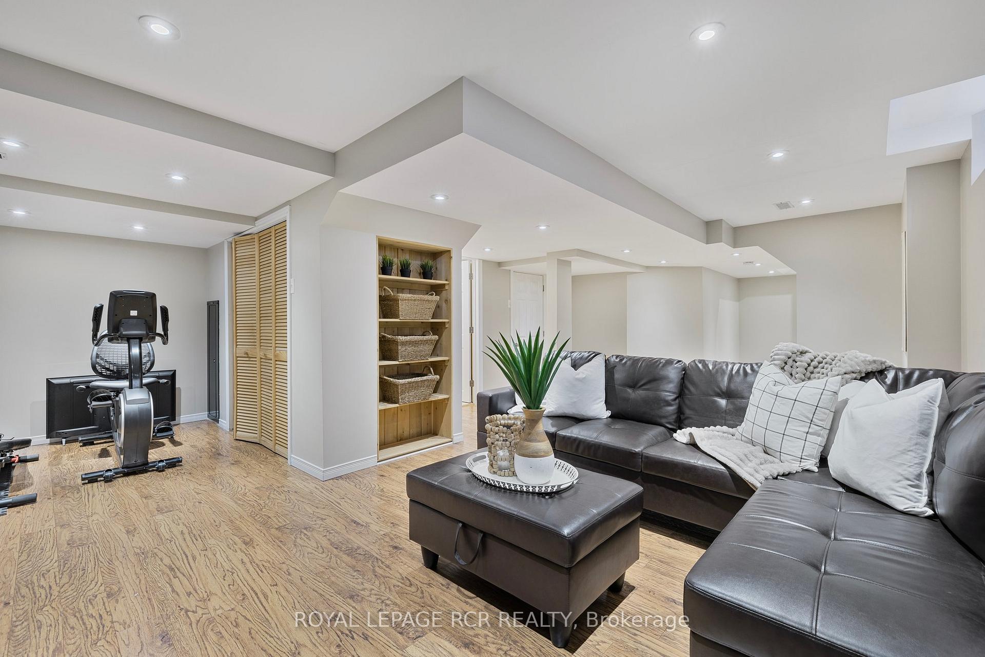 Photo 37 of 34 Childs Court, Clarington, Bowmanville — HOMEH
