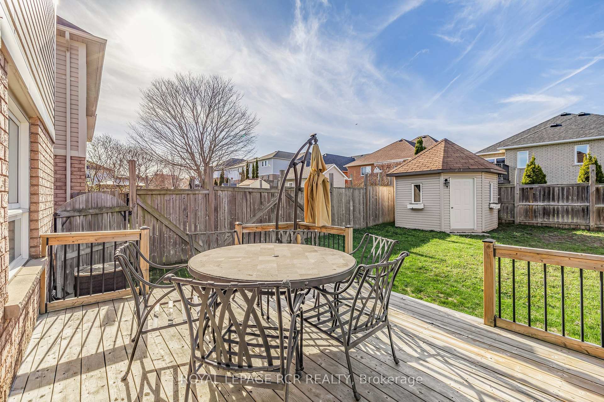 Photo 27 of 34 Childs Court, Clarington, Bowmanville — HOMEH
