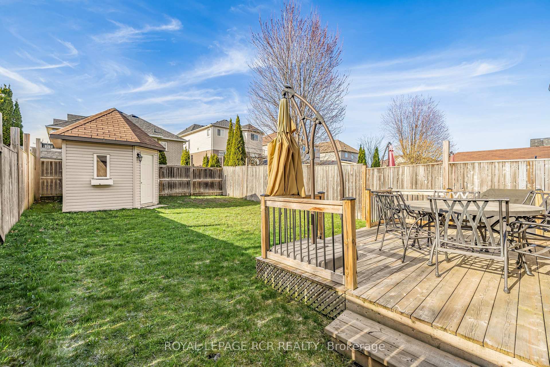 Photo 22 of 34 Childs Court, Clarington, Bowmanville — HOMEH