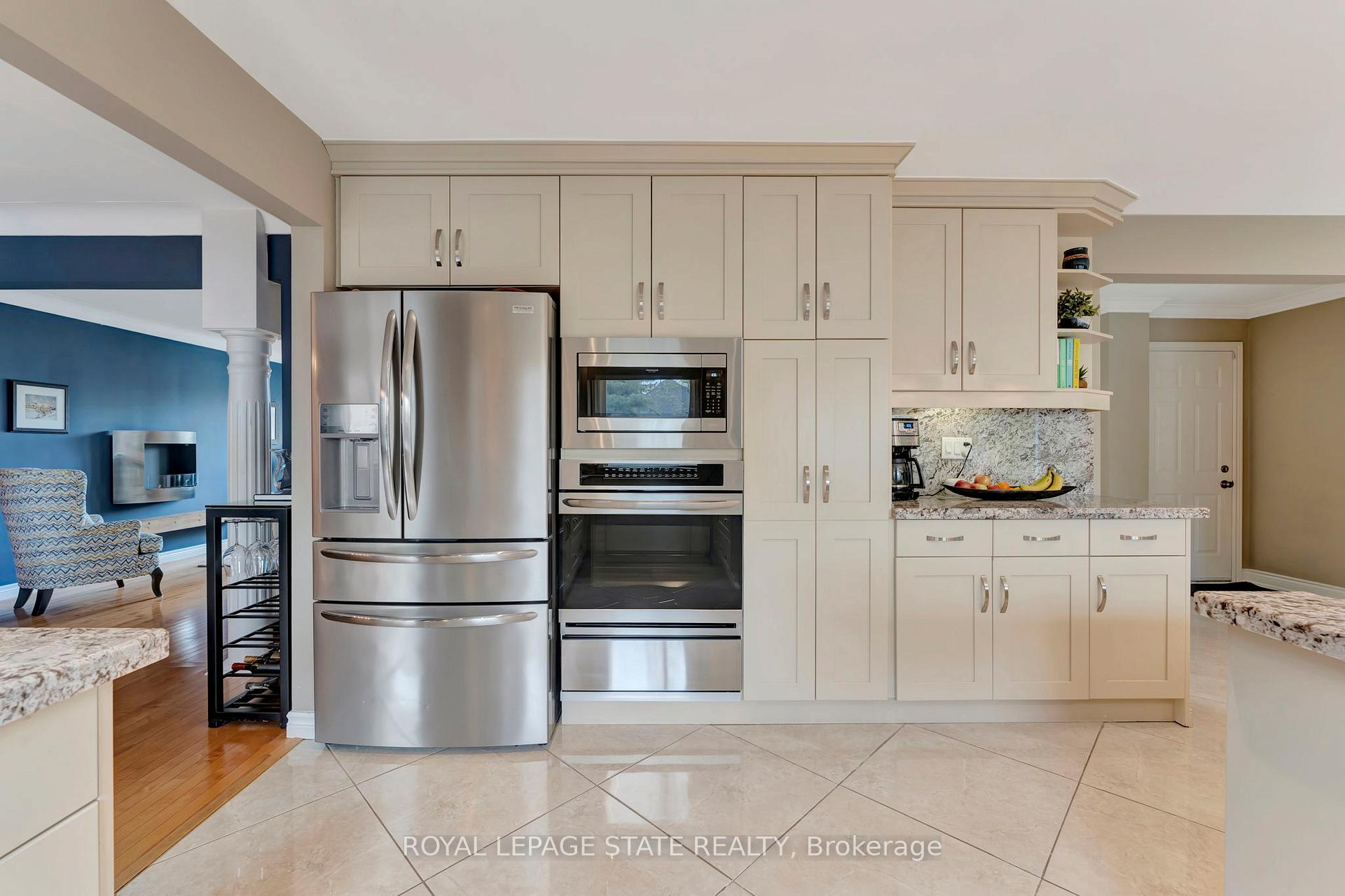 Photo 25 of 660 Highvalley Road, Hamilton, Ancaster — HOMEH