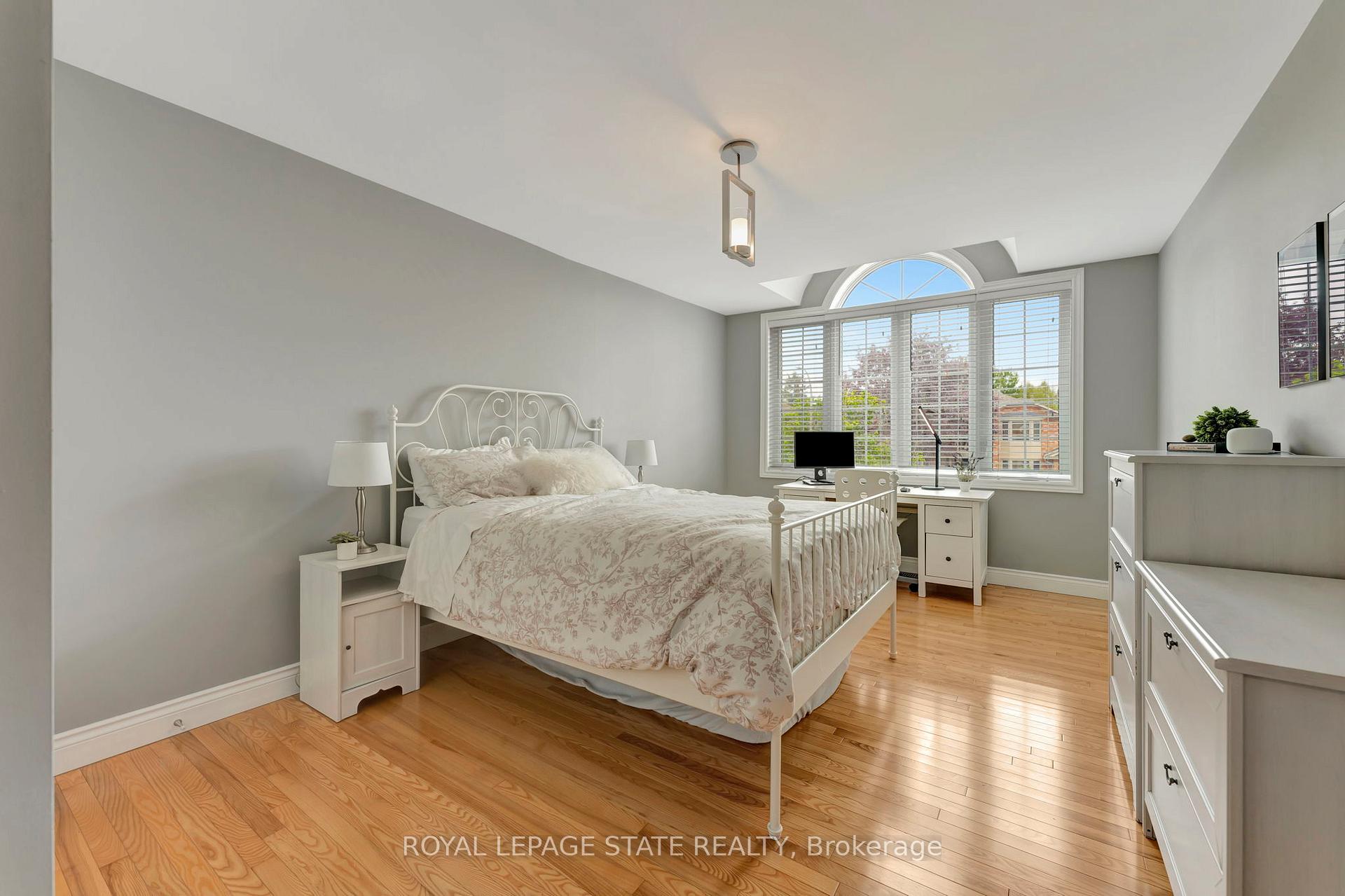Photo 13 of 660 Highvalley Road, Hamilton, Ancaster — HOMEH