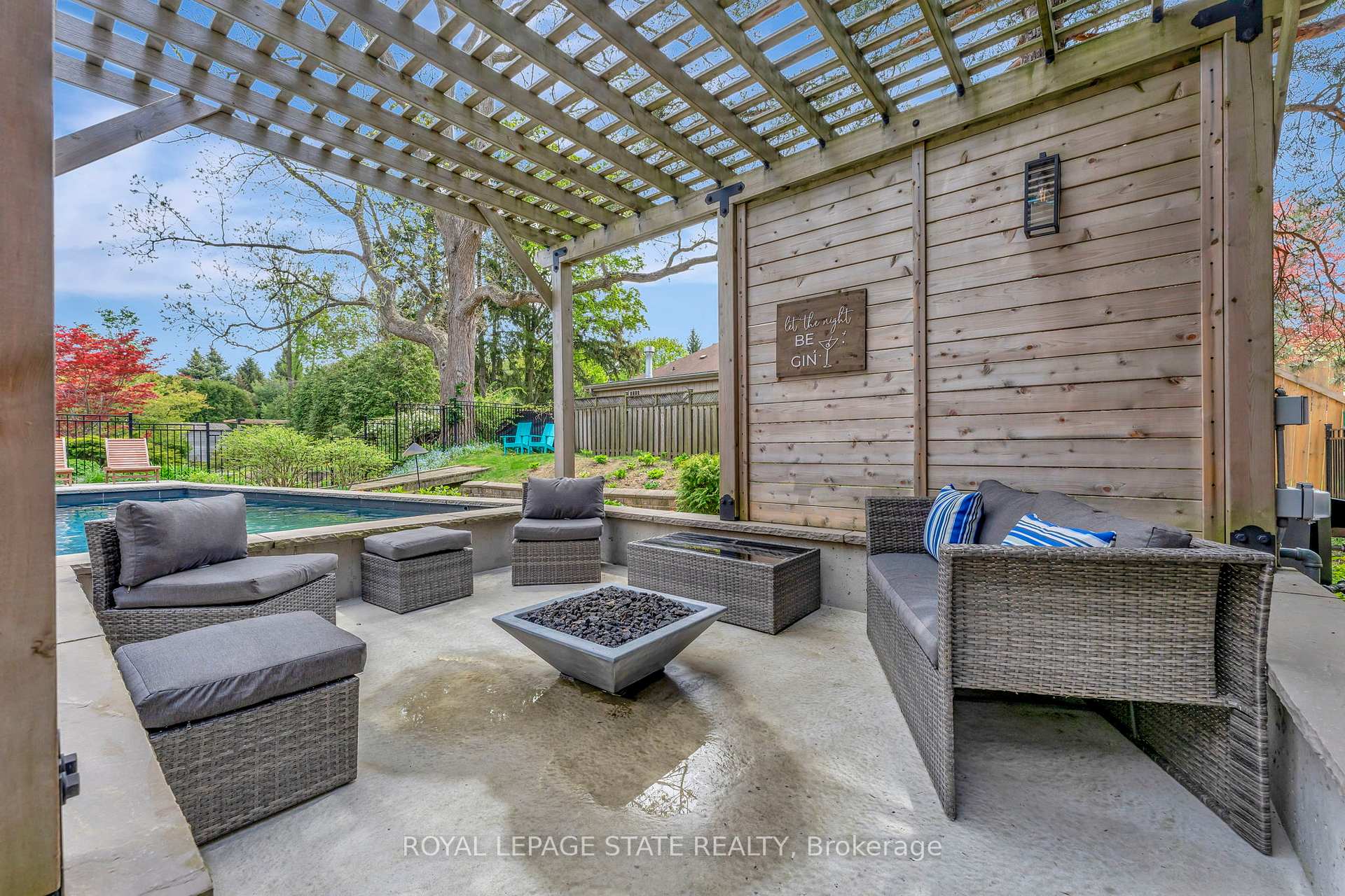 Photo 42 of 660 Highvalley Road, Hamilton, Ancaster — HOMEH