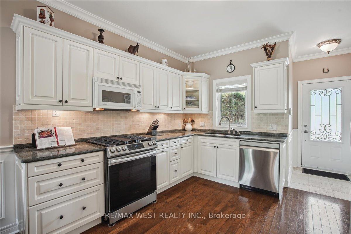 Photo 9 of 2B Robert Street, Georgina, Keswick South — HOMEH