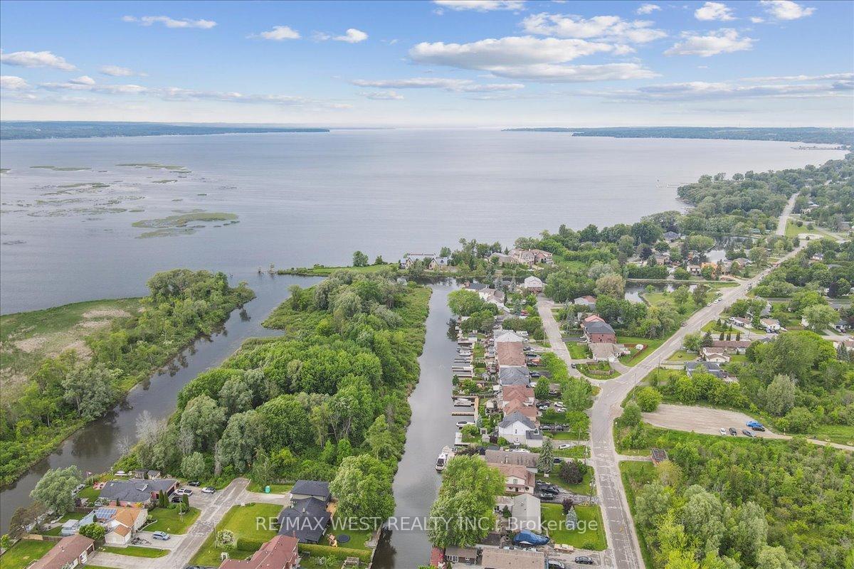 Photo 8 of 2B Robert Street, Georgina, Keswick South — HOMEH