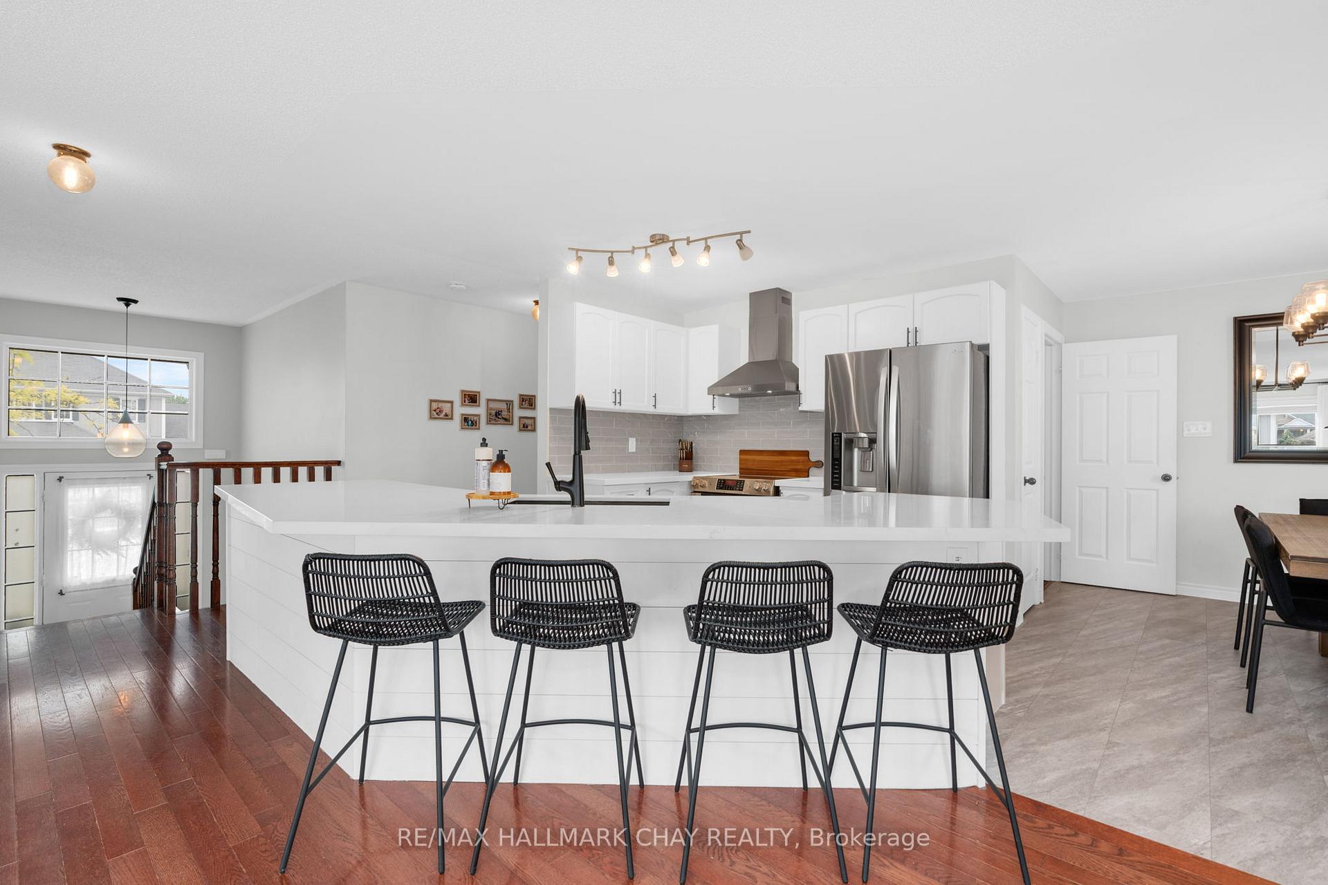 Photo 7 of 291 Regina Street, Clearview, Stayner — HOMEH