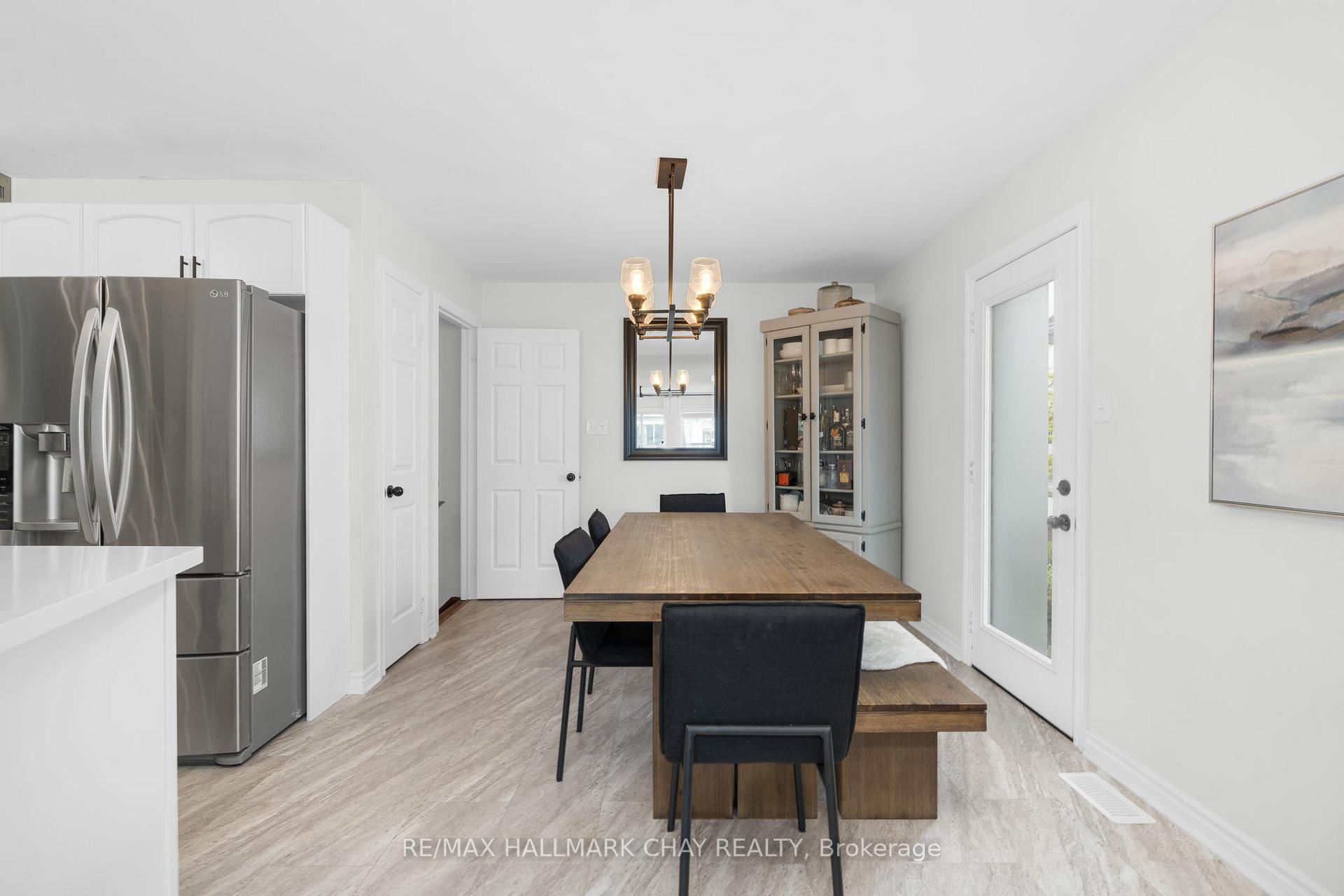 Photo 11 of 291 Regina Street, Clearview, Stayner — HOMEH