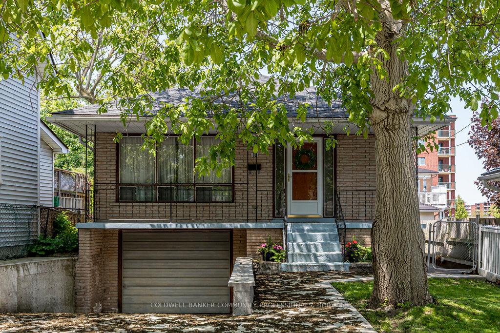 Photo 7 of 16 Elm Avenue, Hamilton, Stoney Creek — HOMEH