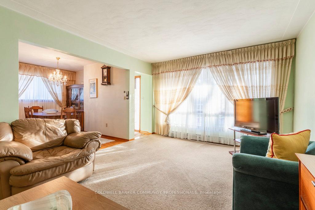 Photo 20 of 16 Elm Avenue, Hamilton, Stoney Creek — HOMEH
