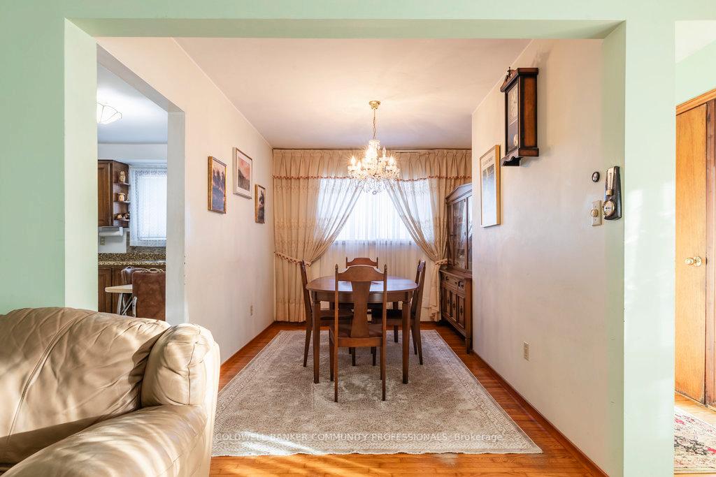 Photo 11 of 16 Elm Avenue, Hamilton, Stoney Creek — HOMEH