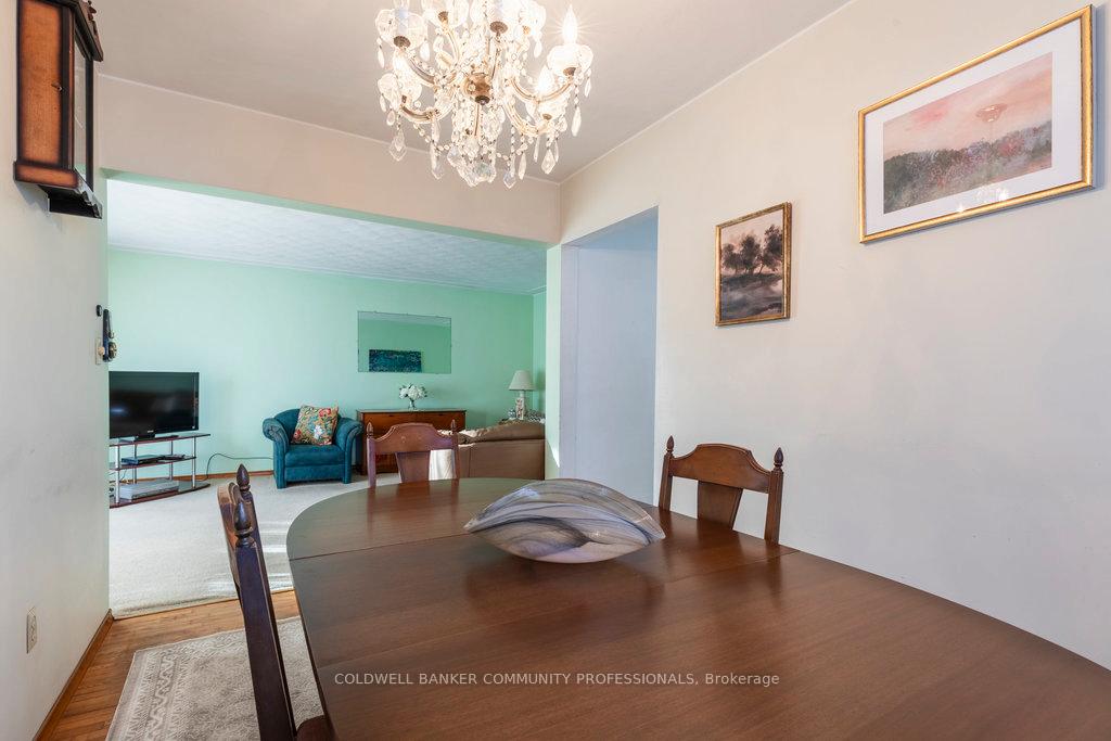 Photo 17 of 16 Elm Avenue, Hamilton, Stoney Creek — HOMEH