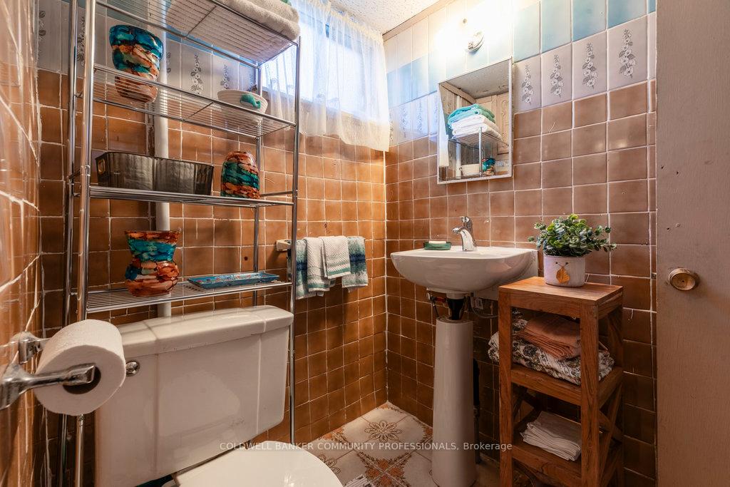 Photo 30 of 16 Elm Avenue, Hamilton, Stoney Creek — HOMEH