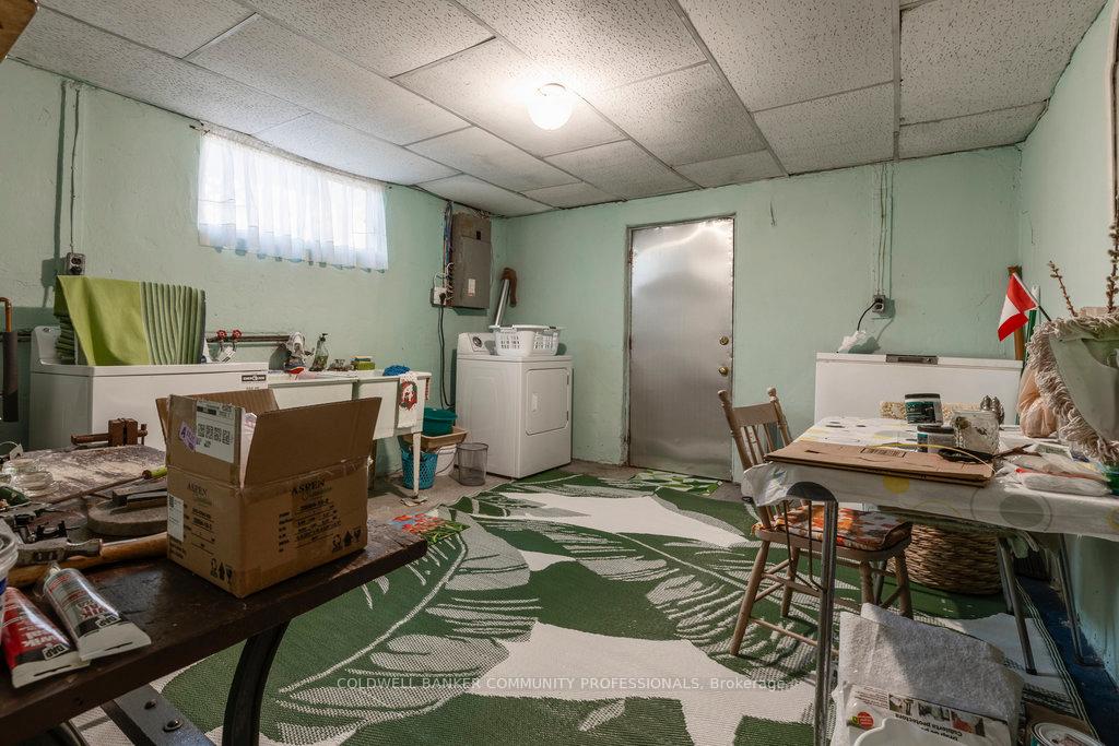 Photo 41 of 16 Elm Avenue, Hamilton, Stoney Creek — HOMEH