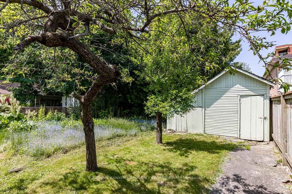 Photo 37 of 16 Elm Avenue, Hamilton, Stoney Creek — HOMEH