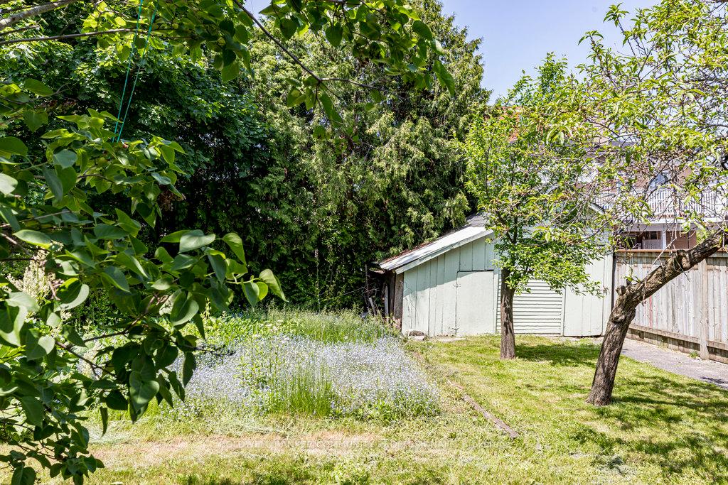 Photo 40 of 16 Elm Avenue, Hamilton, Stoney Creek — HOMEH