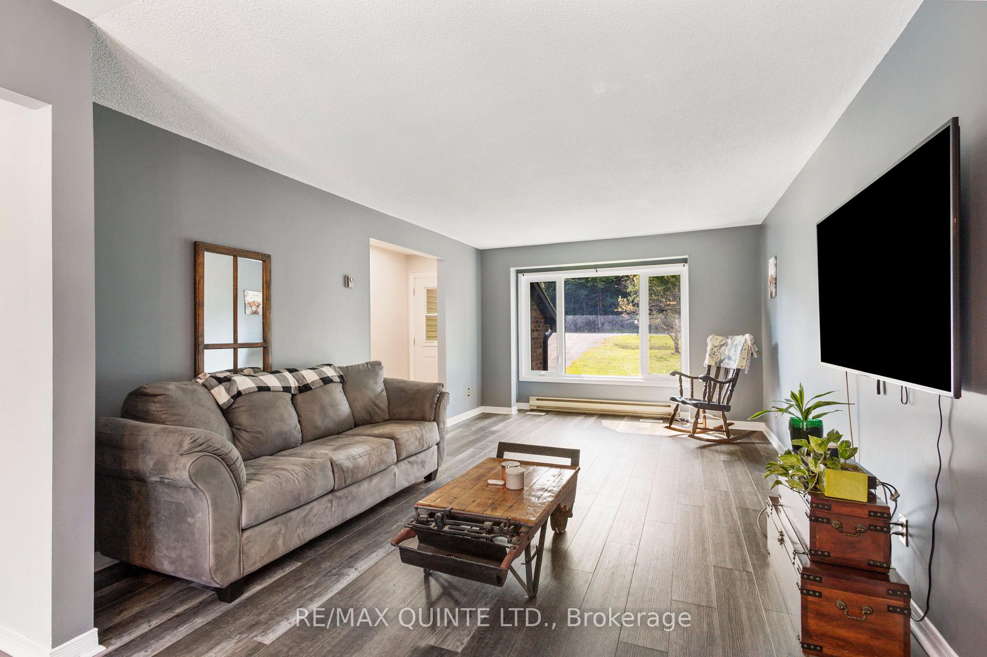 Photo 5 of 563 Thrasher Road, Belleville, Thurlow Ward — HOMEH