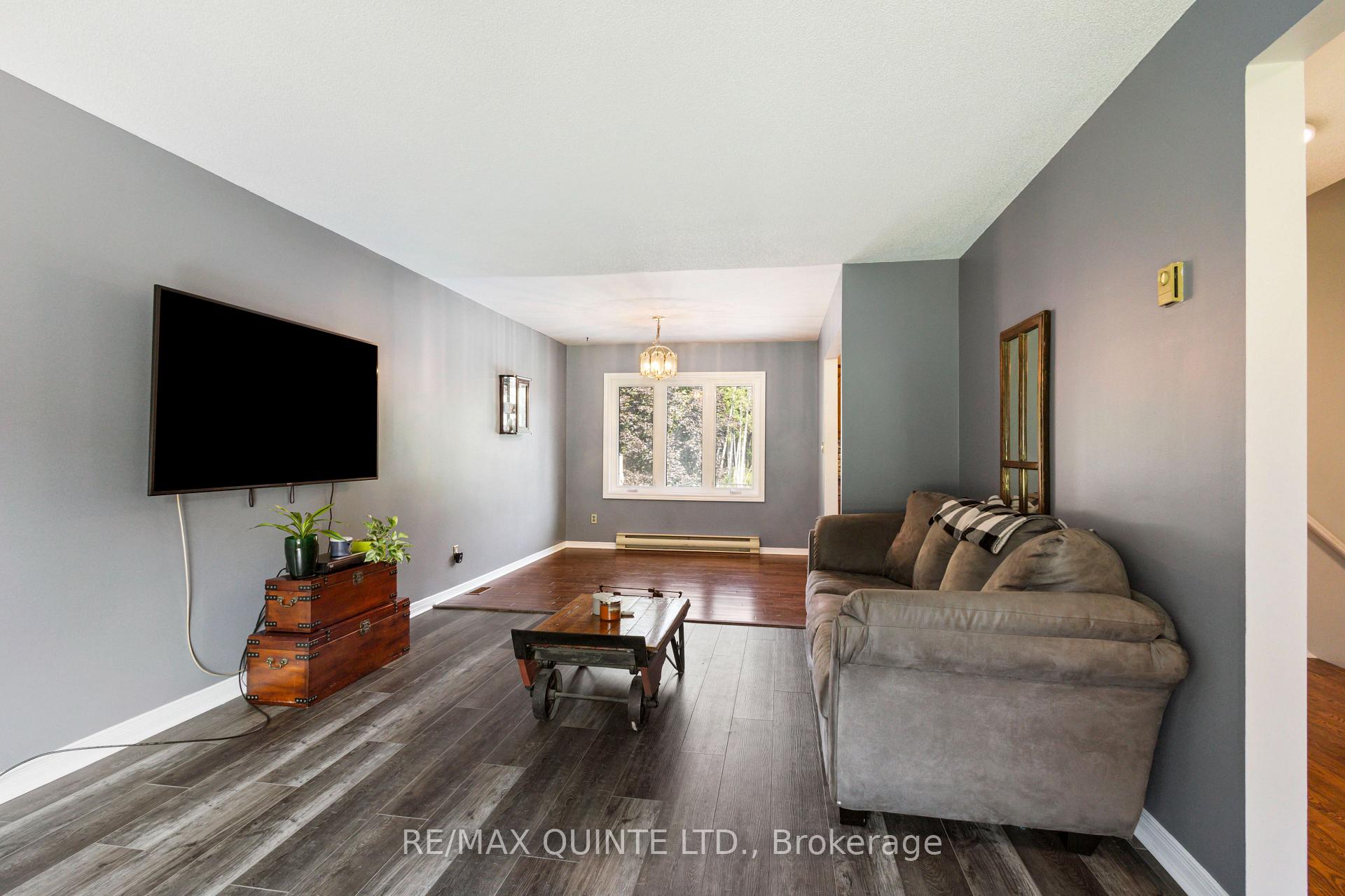 Photo 6 of 563 Thrasher Road, Belleville, Thurlow Ward — HOMEH