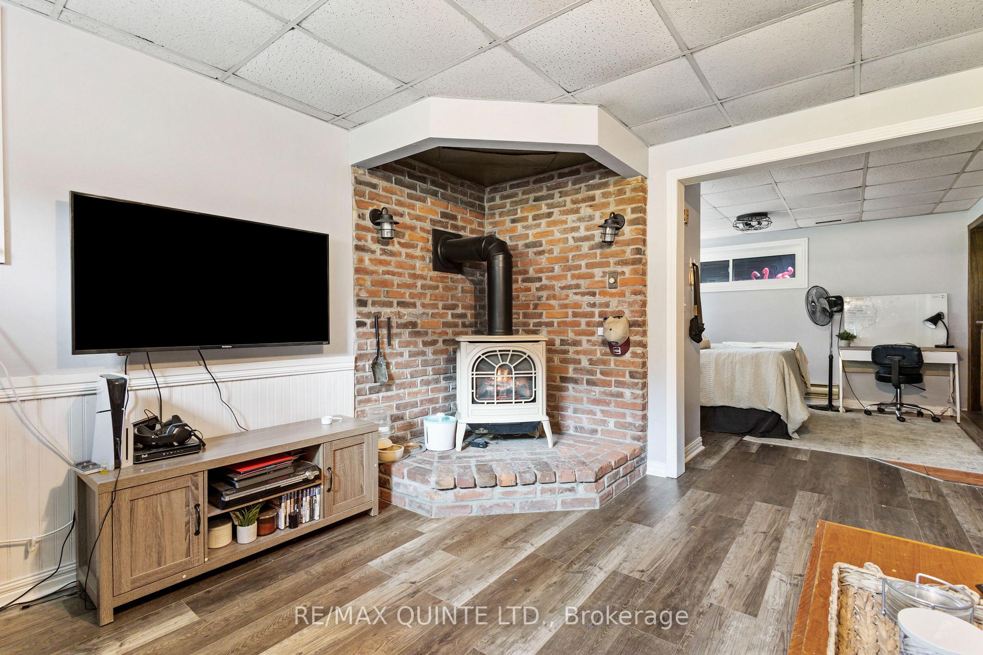 Photo 15 of 563 Thrasher Road, Belleville, Thurlow Ward — HOMEH