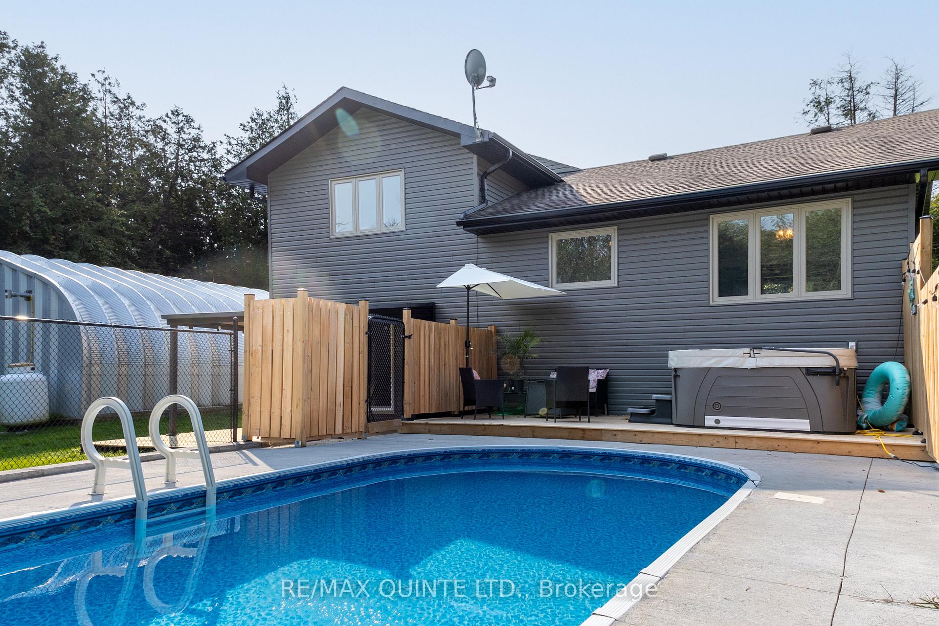 Photo 25 of 563 Thrasher Road, Belleville, Thurlow Ward — HOMEH