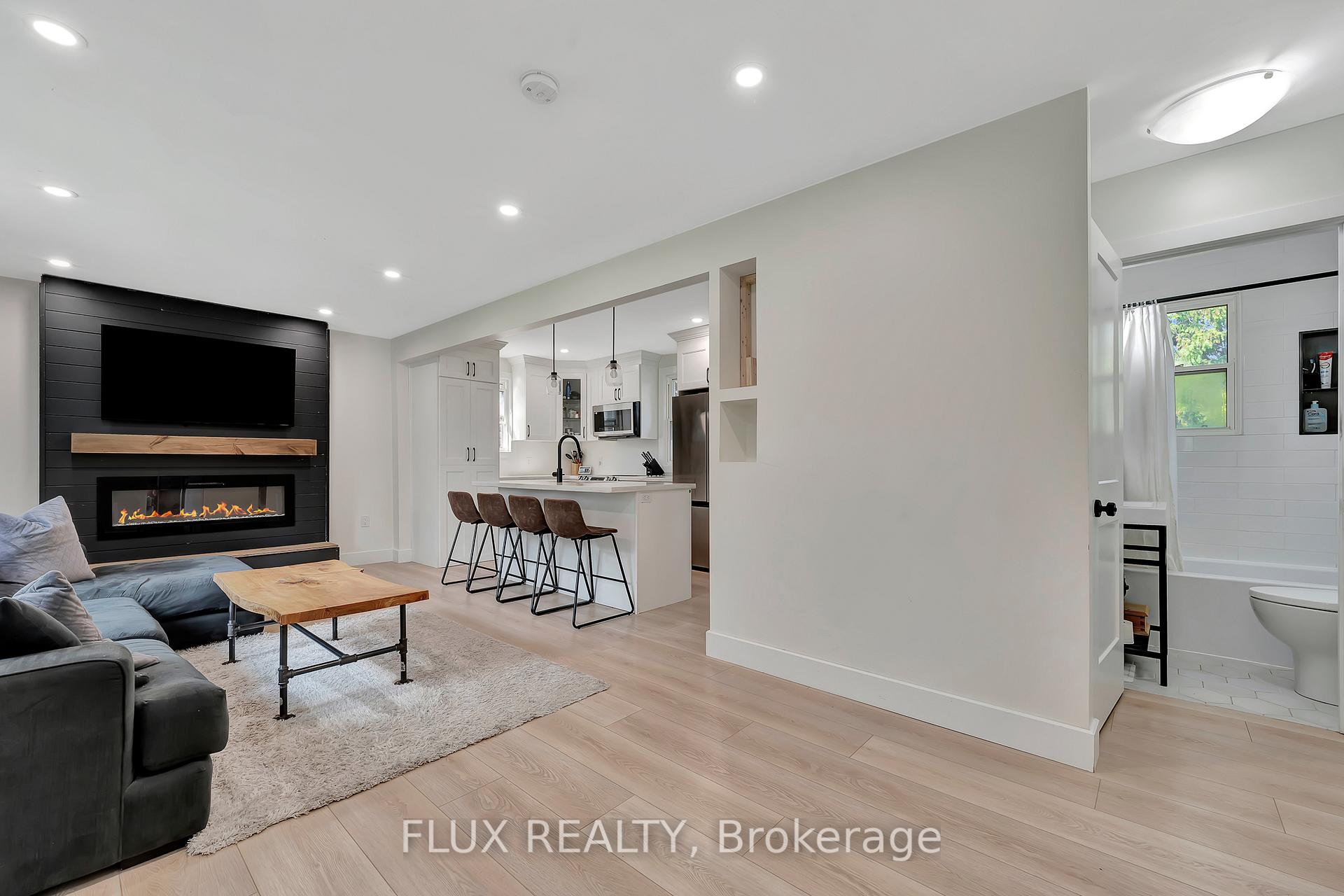 Photo 10 of 48 Belmont Avenue E, Kitchener — HOMEH
