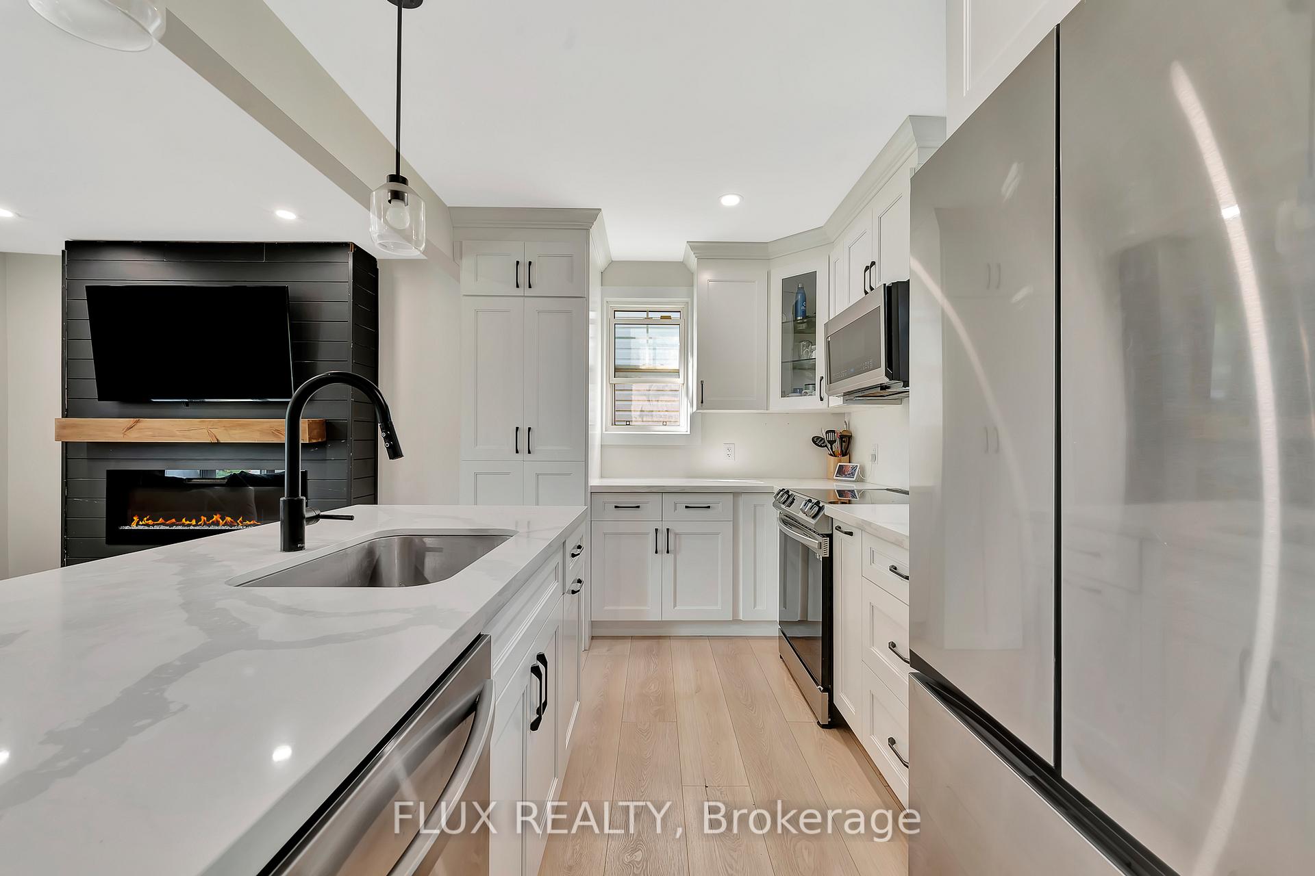 Photo 2 of 48 Belmont Avenue E, Kitchener — HOMEH