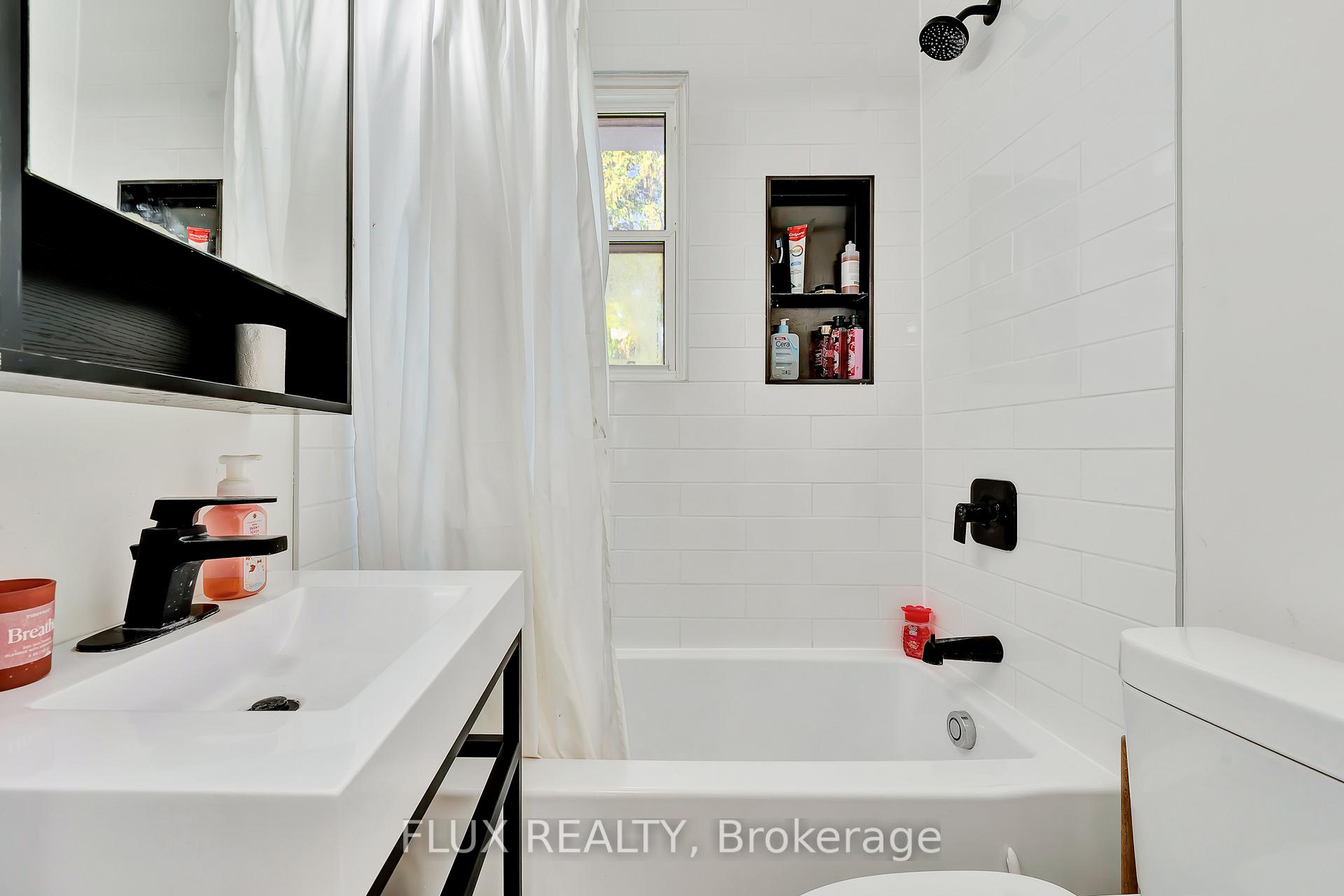 Photo 11 of 48 Belmont Avenue E, Kitchener — HOMEH