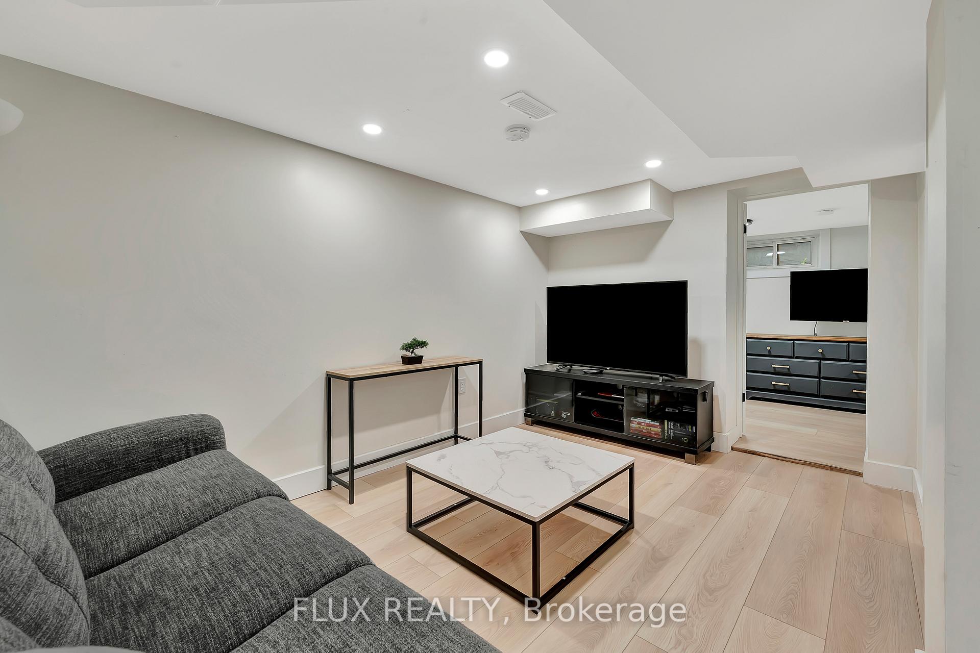 Photo 31 of 48 Belmont Avenue E, Kitchener — HOMEH