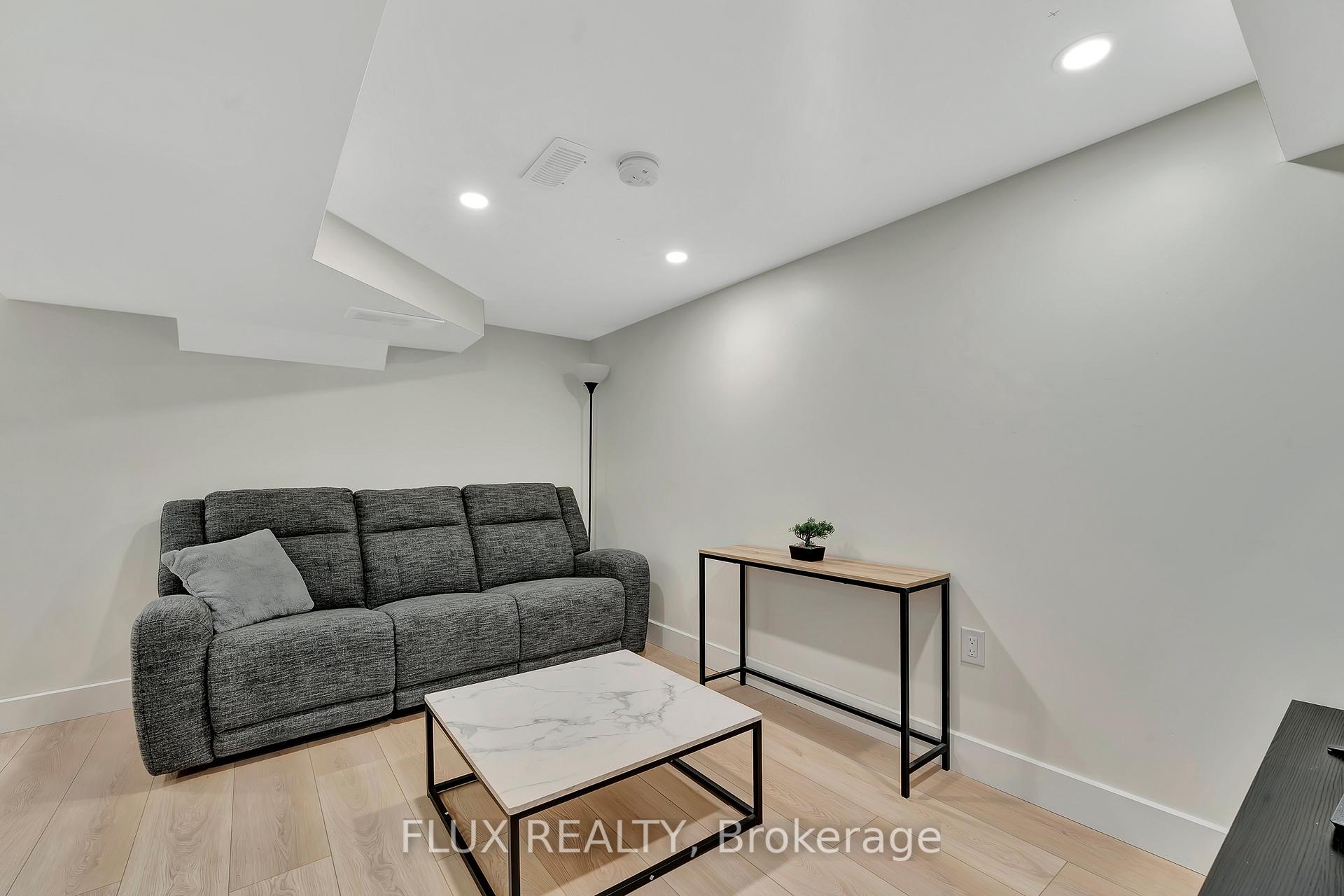 Photo 23 of 48 Belmont Avenue E, Kitchener — HOMEH