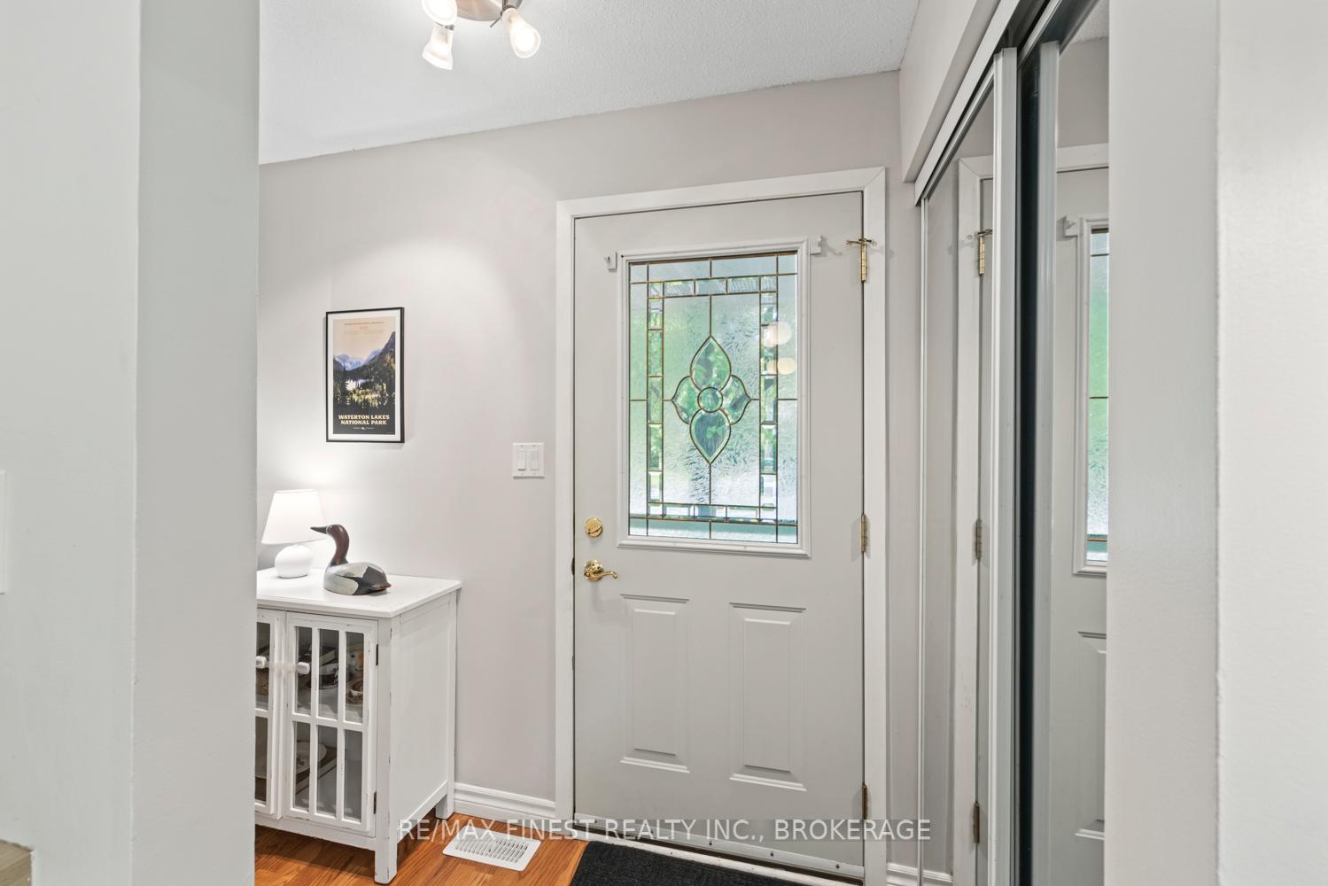 Photo 5 of 49 Limeridge Drive, Kingston, Kingston East (Incl Barret Crt) — HOMEH