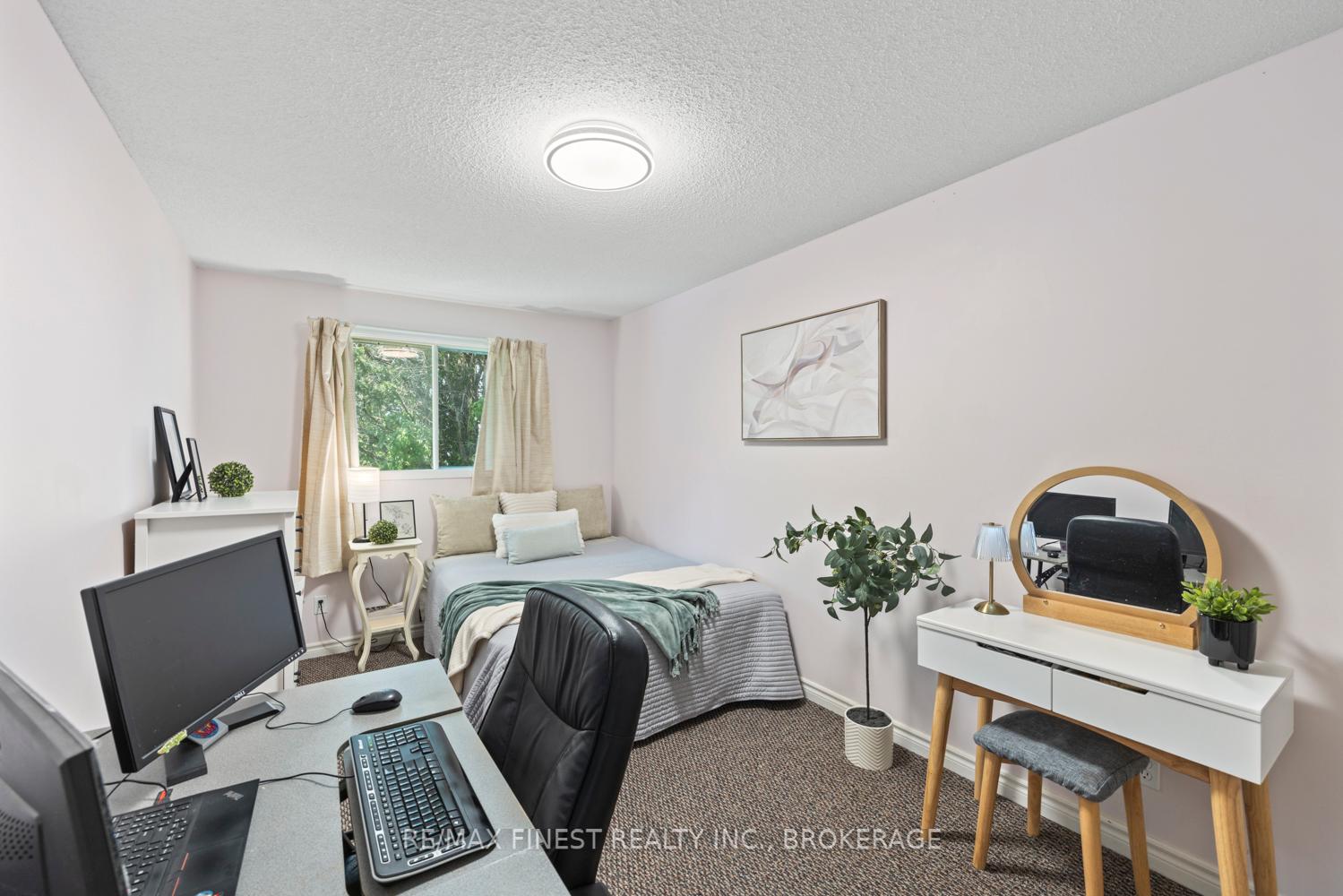 Photo 36 of 49 Limeridge Drive, Kingston, Kingston East (Incl Barret Crt) — HOMEH