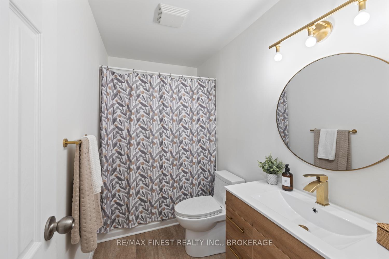 Photo 16 of 49 Limeridge Drive, Kingston, Kingston East (Incl Barret Crt) — HOMEH