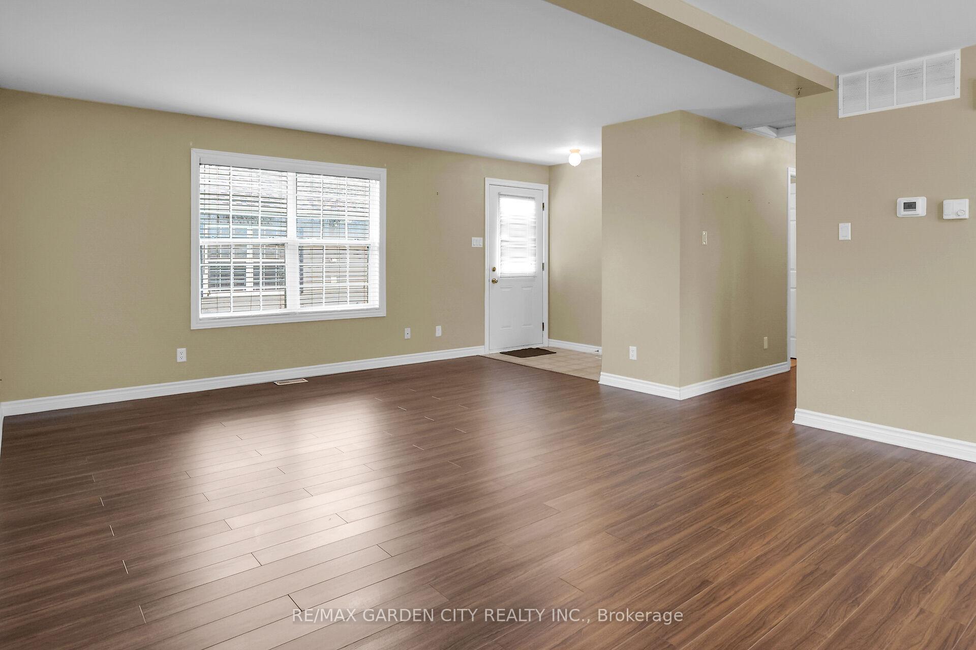 Photo 7 of 4577 Sara Lane, Lincoln, Beamsville — HOMEH