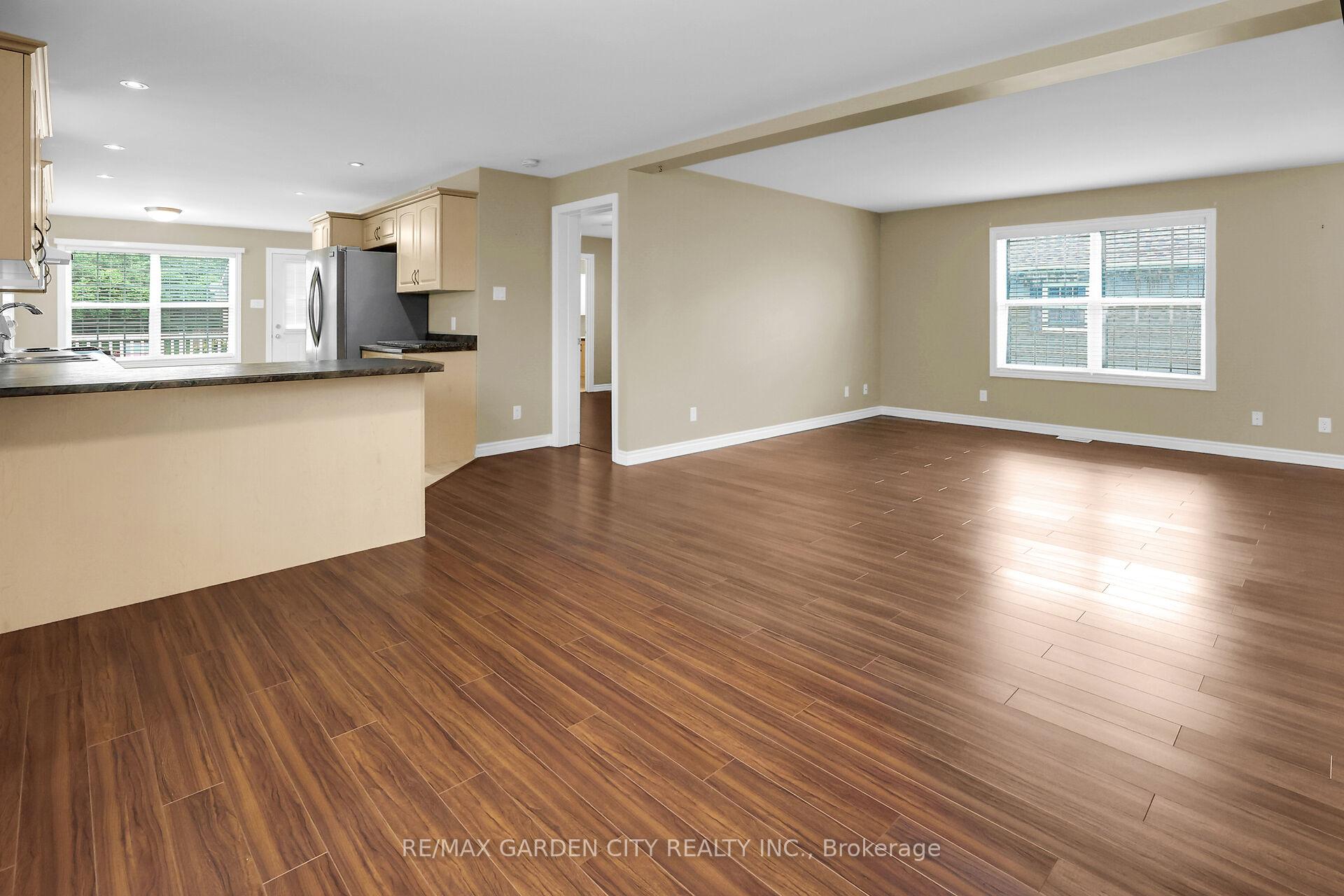 Photo 28 of 4577 Sara Lane, Lincoln, Beamsville — HOMEH
