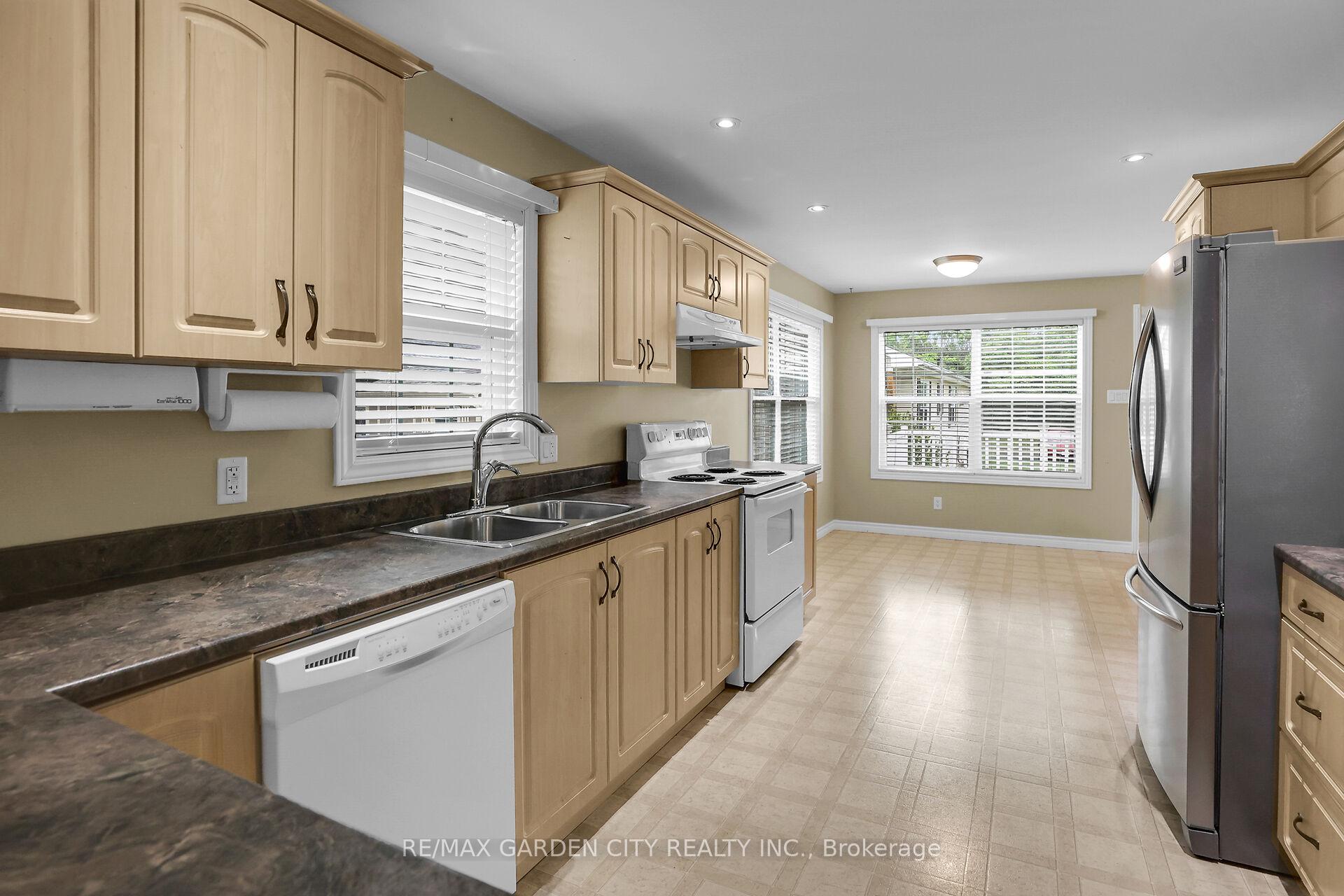 Photo 17 of 4577 Sara Lane, Lincoln, Beamsville — HOMEH