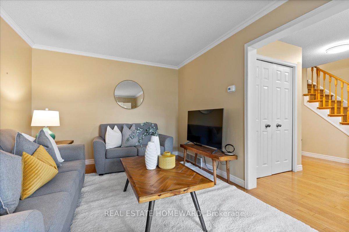 Photo 3 of 339 Bushview Crescent, Waterloo — HOMEH