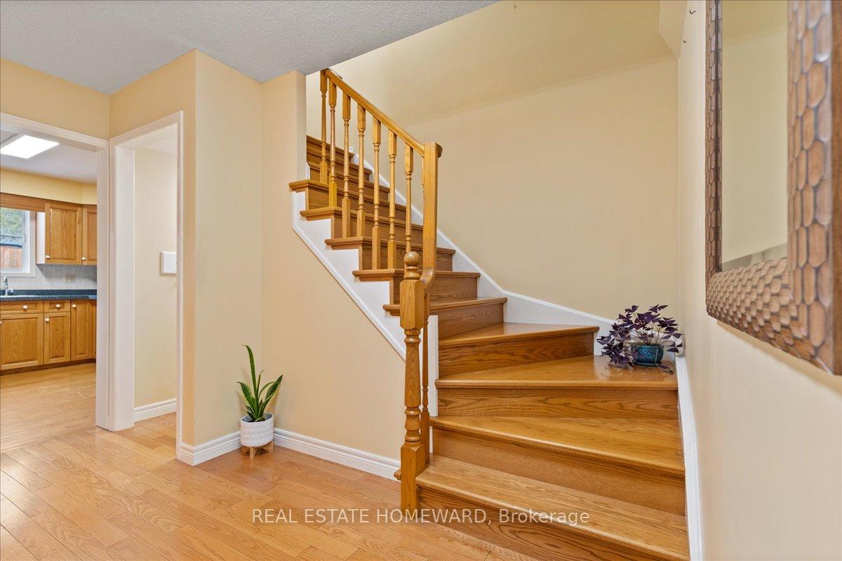 Photo 22 of 339 Bushview Crescent, Waterloo — HOMEH