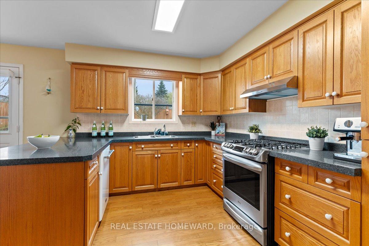 Photo 21 of 339 Bushview Crescent, Waterloo — HOMEH