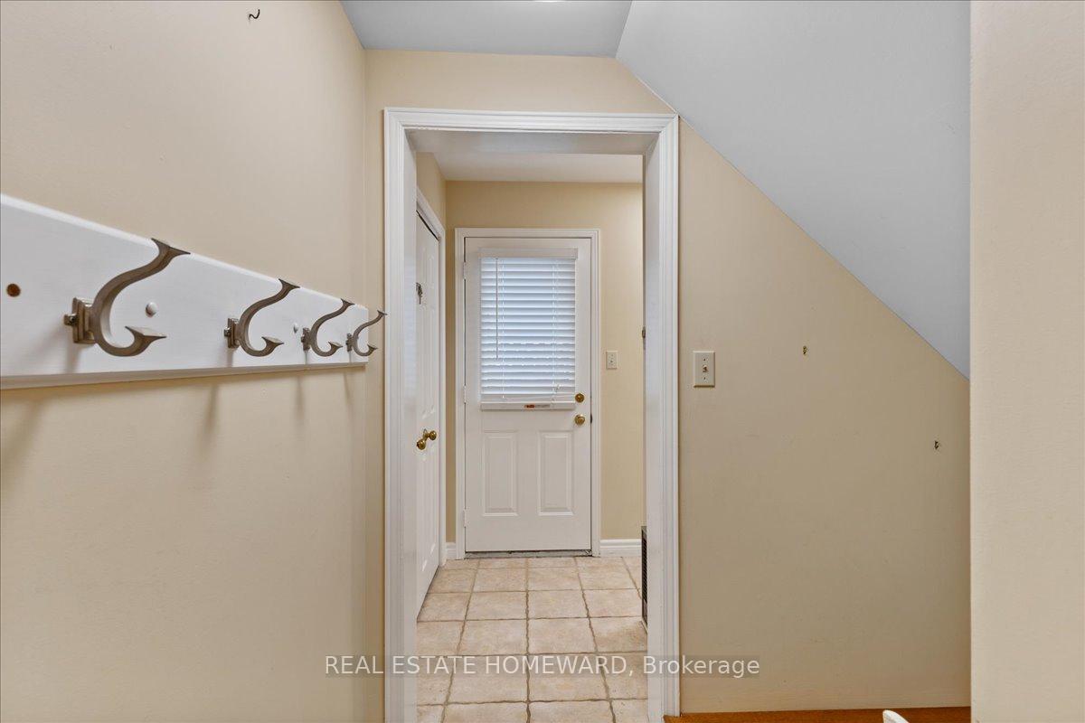 Photo 15 of 339 Bushview Crescent, Waterloo — HOMEH